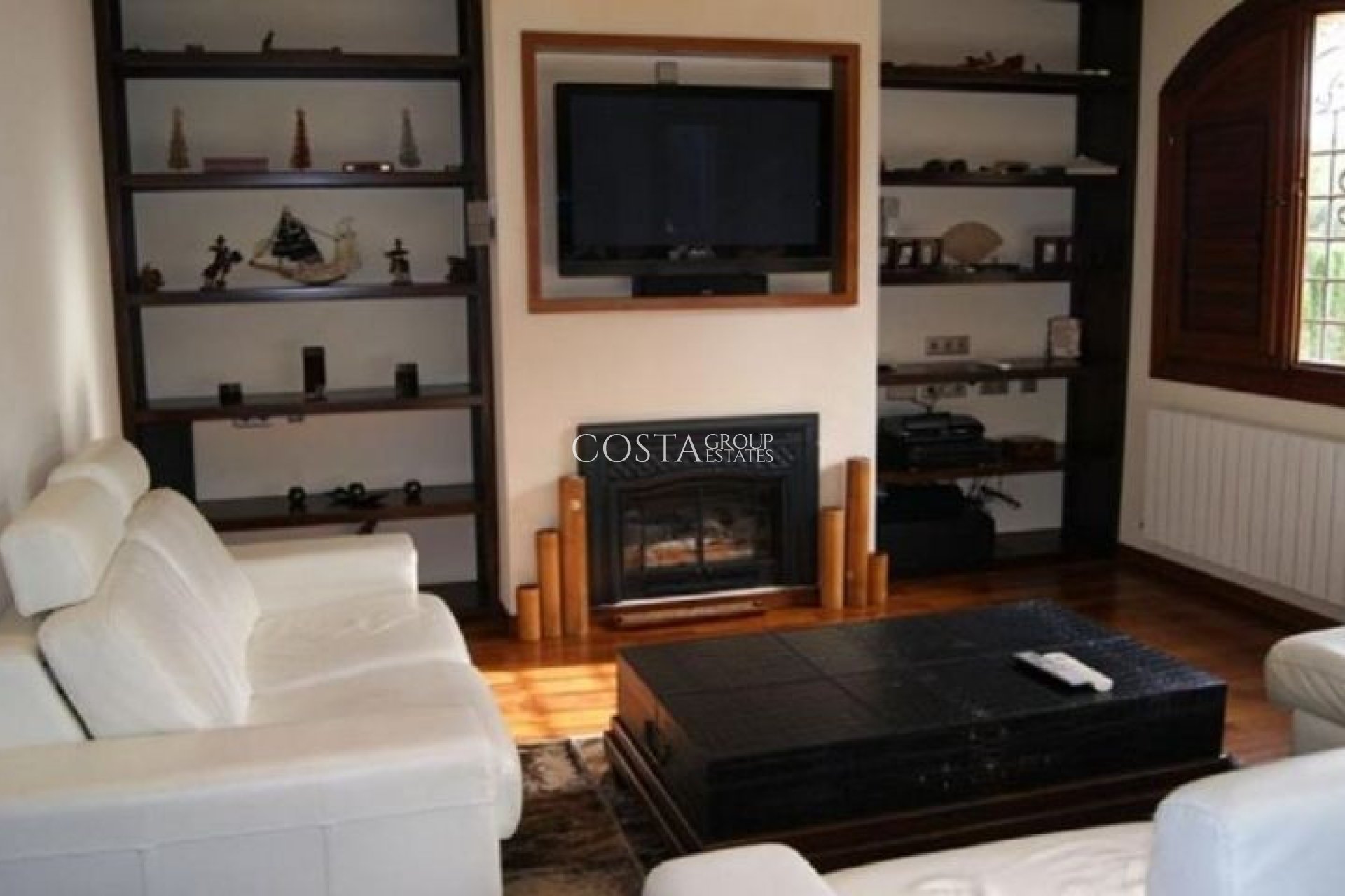 Herverkoop - Villa -
Orihuela - Campoamor