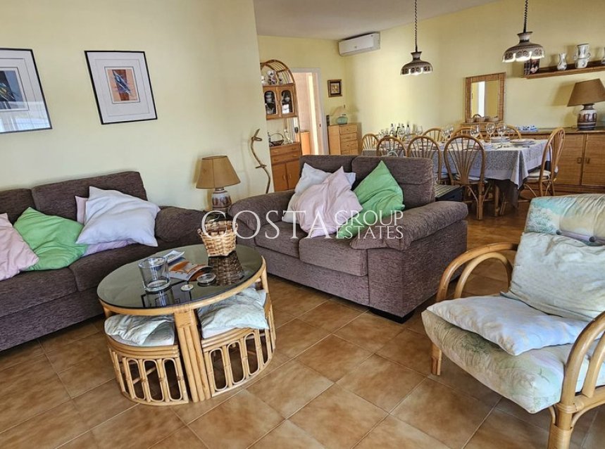 Herverkoop - Villa -
Orihuela - Campoamor