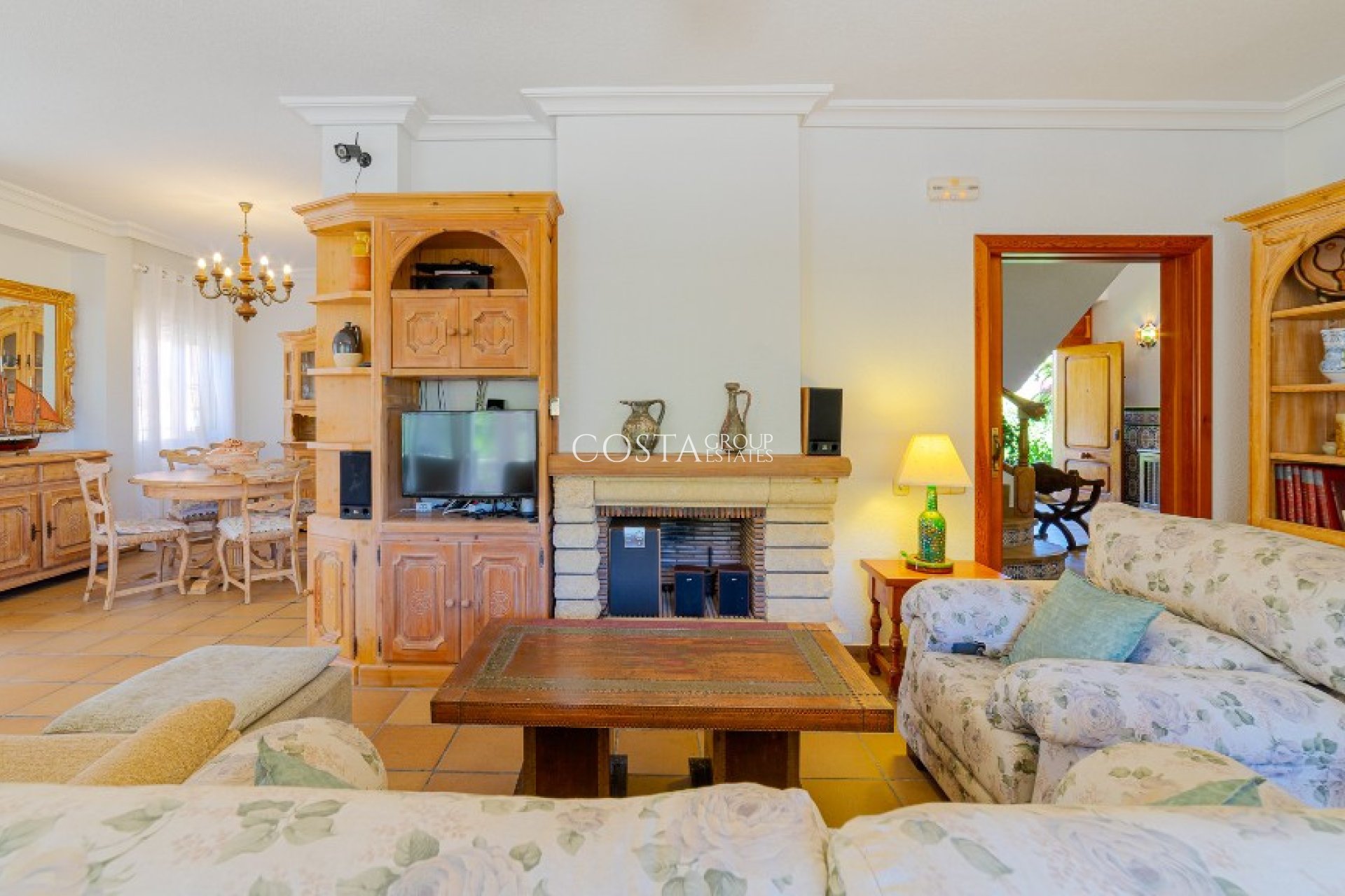 Herverkoop - Villa -
Orihuela - Campoamor