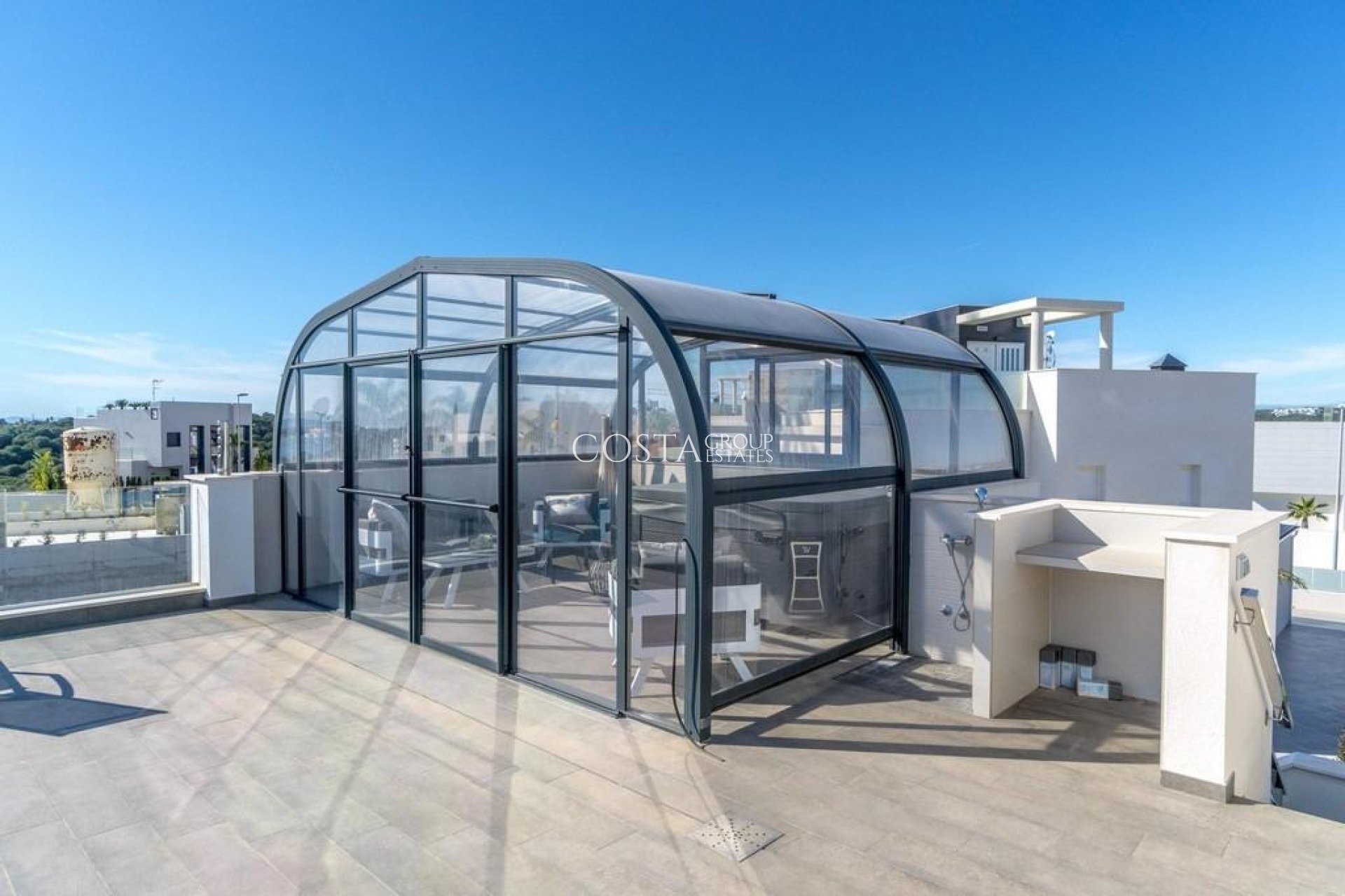 Herverkoop - Villa -
Orihuela - Campoamor