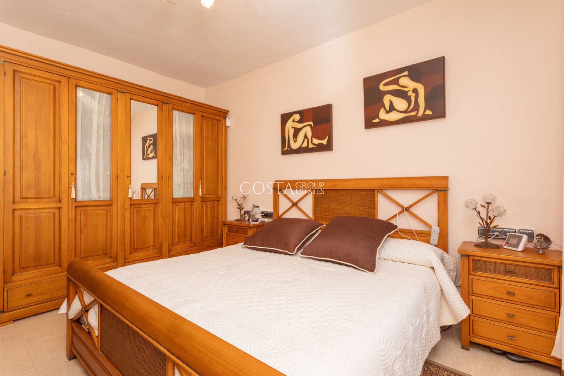 Herverkoop - Villa -
Orihuela - Campoamor