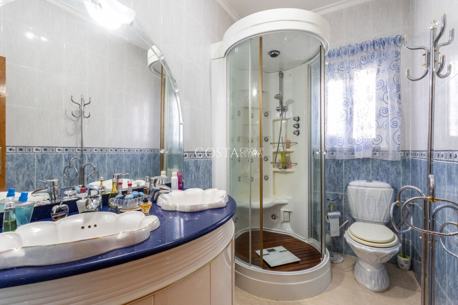 Herverkoop - Villa -
Orihuela - Campoamor