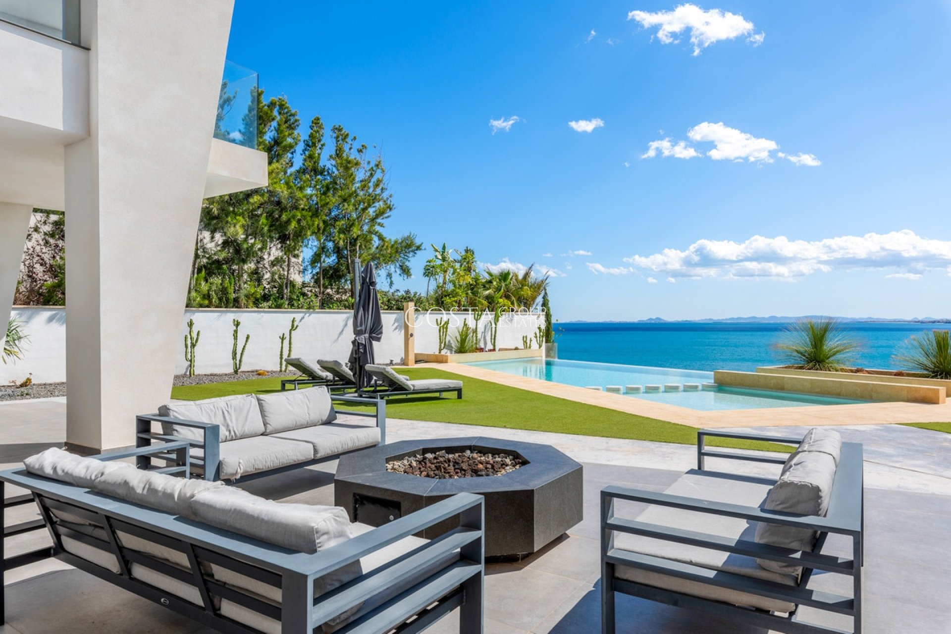 Herverkoop - Villa -
Orihuela Costa - Cabo Roig