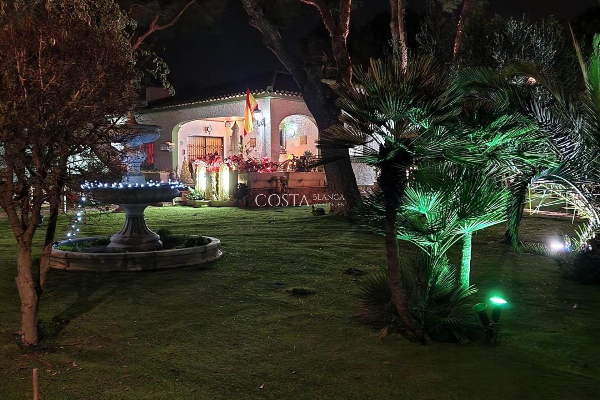 Herverkoop - Villa -
Orihuela Costa - Campoamor