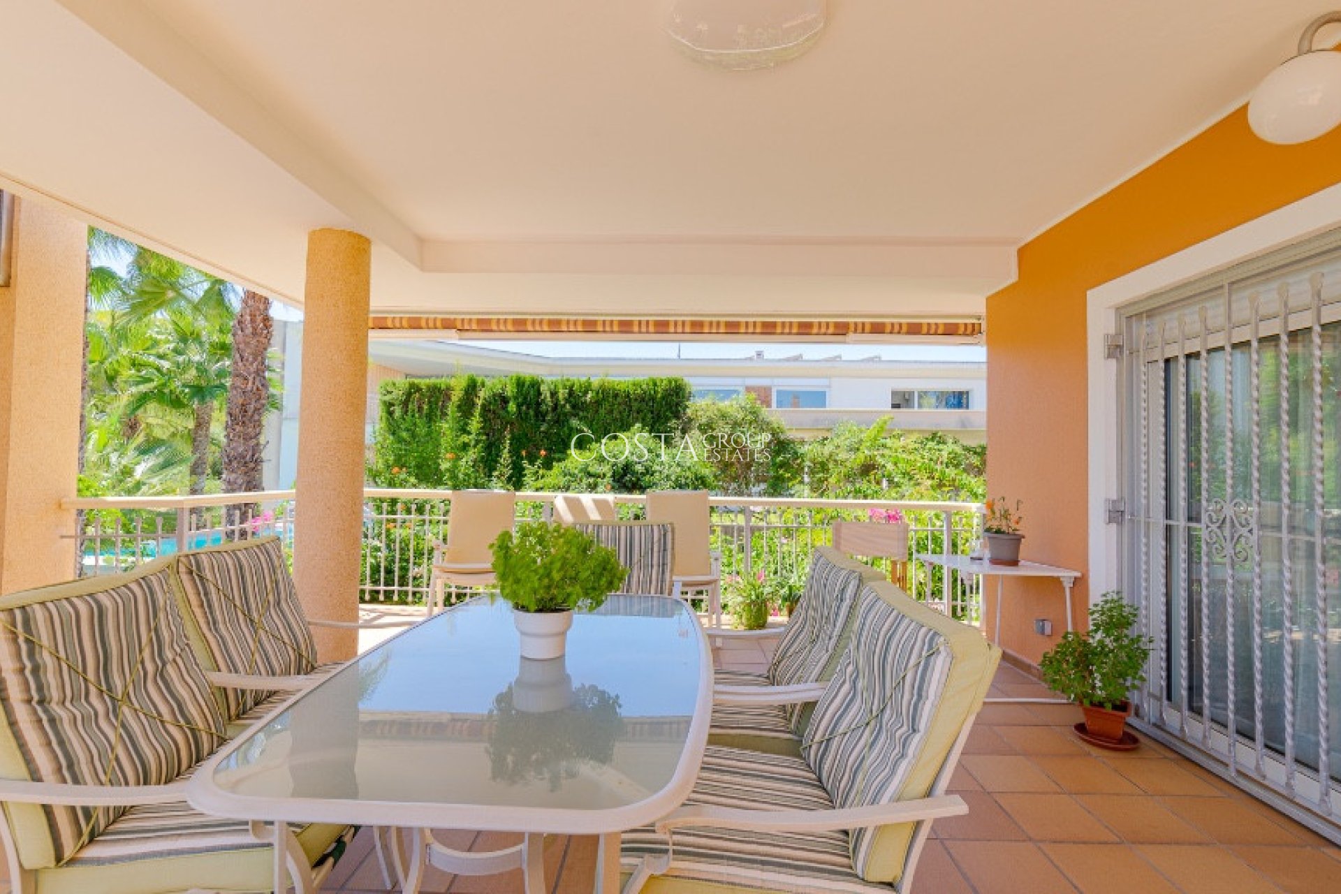 Herverkoop - Villa -
Orihuela Costa - Campoamor