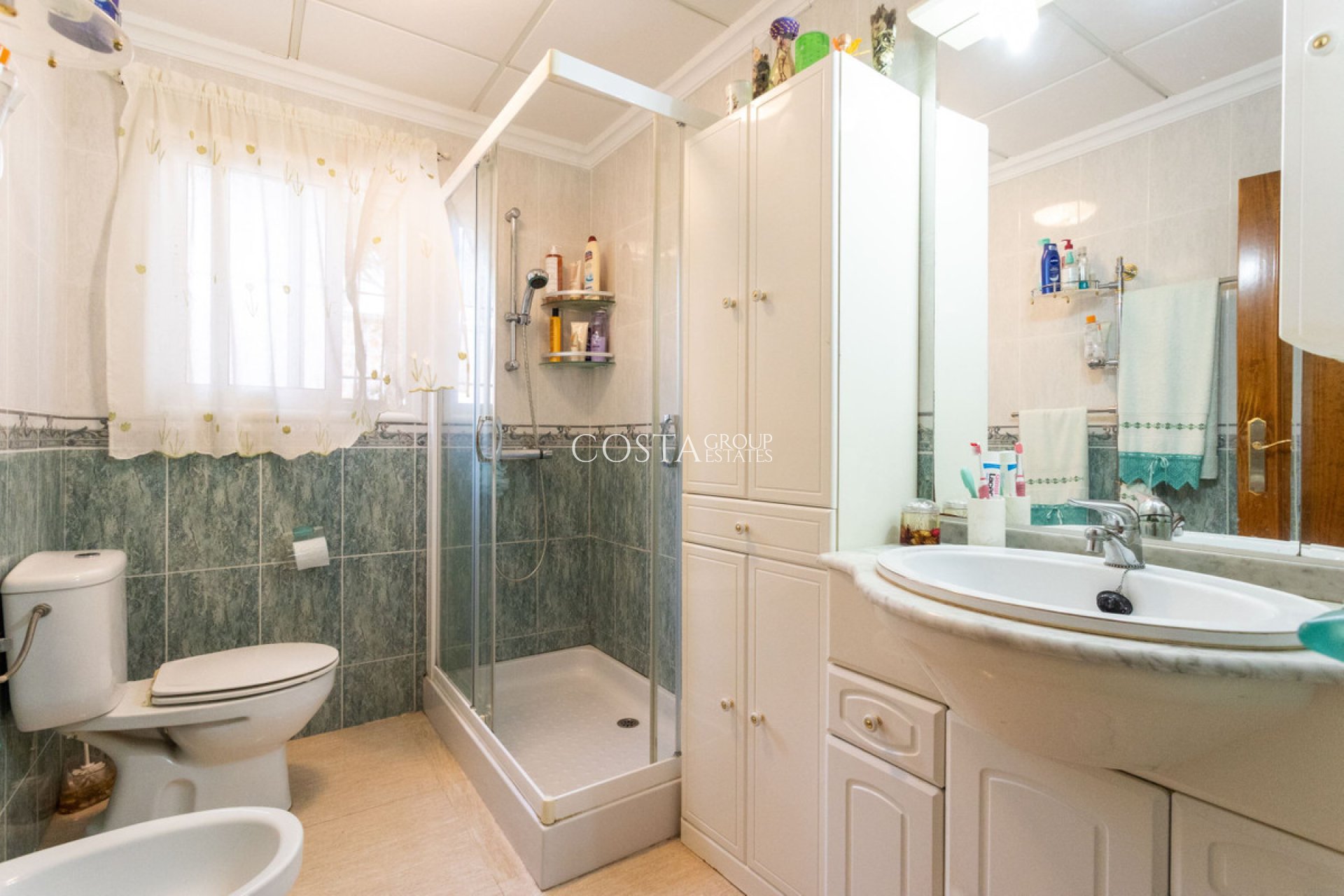 Herverkoop - Villa -
Orihuela Costa - Campoamor