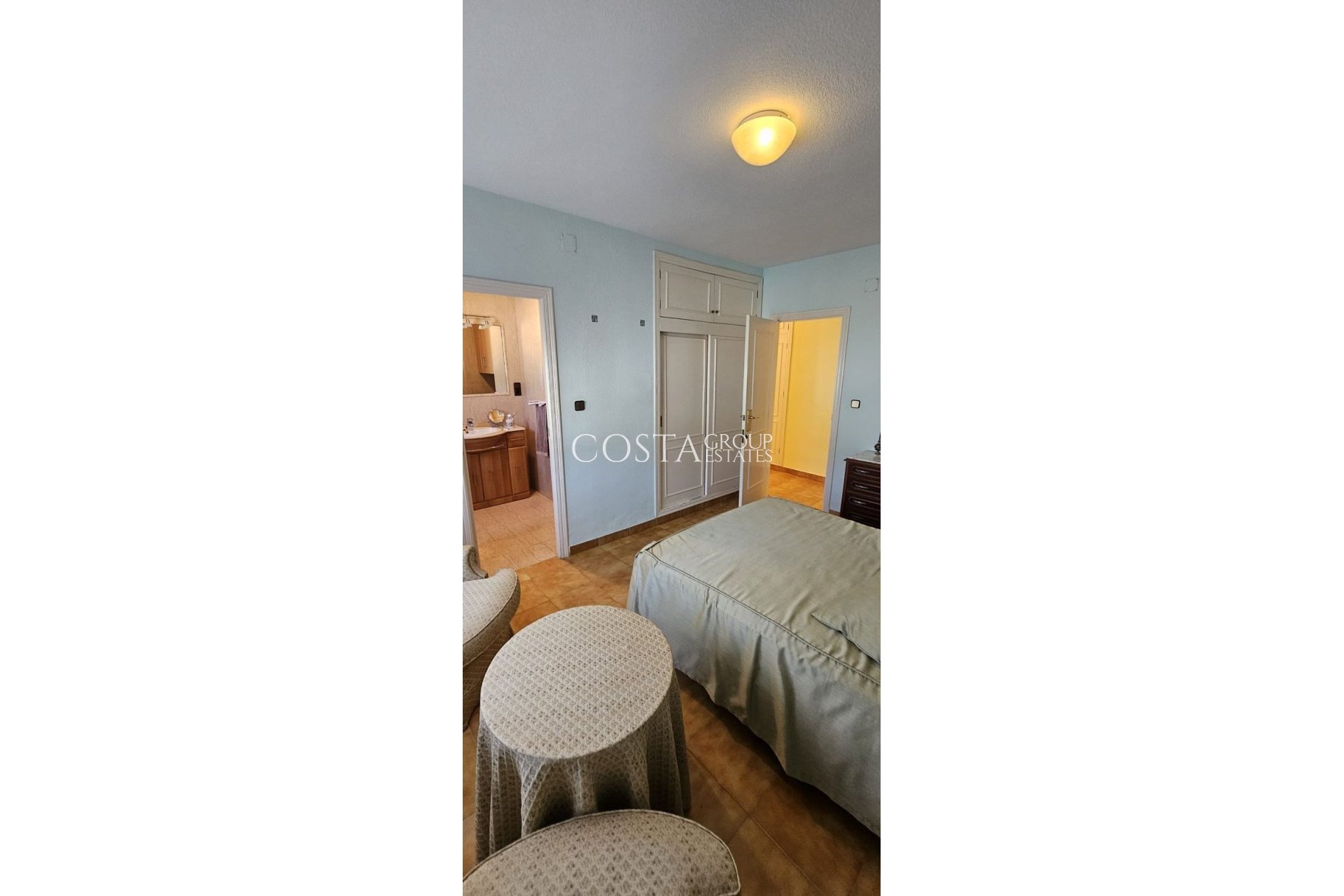 Herverkoop - Villa -
Orihuela Costa - Campoamor