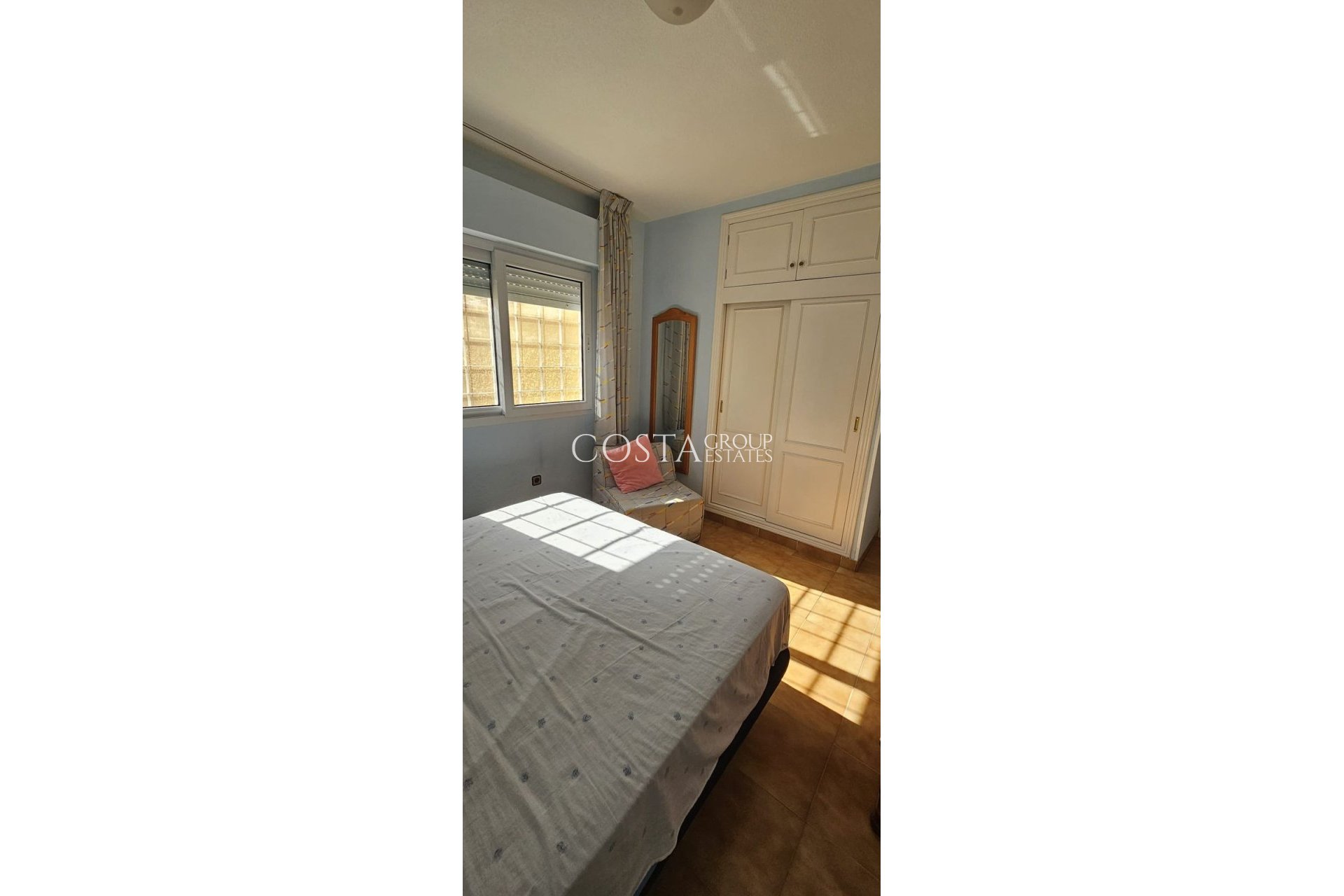 Herverkoop - Villa -
Orihuela Costa - Campoamor