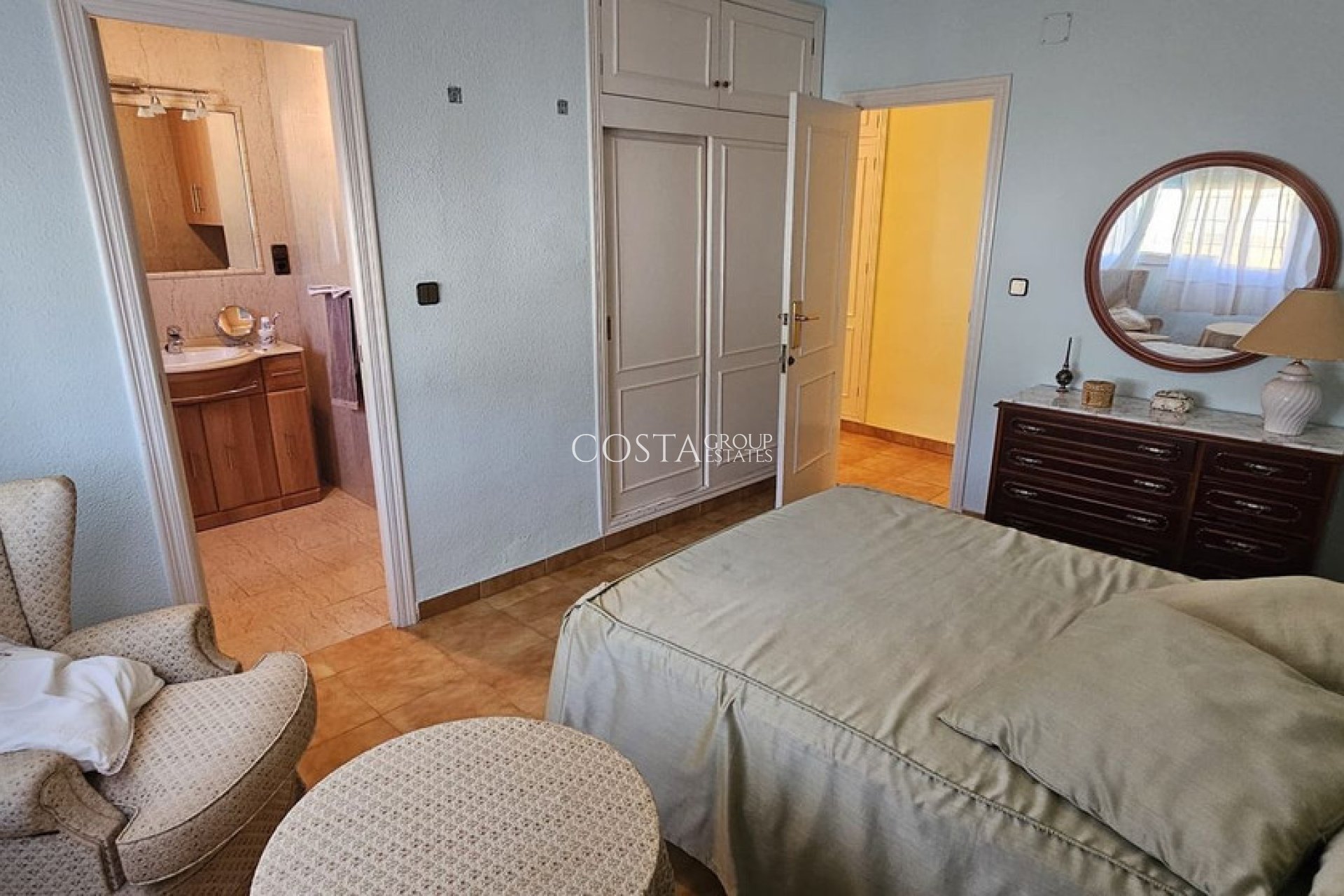 Herverkoop - Villa -
Orihuela Costa - Campoamor