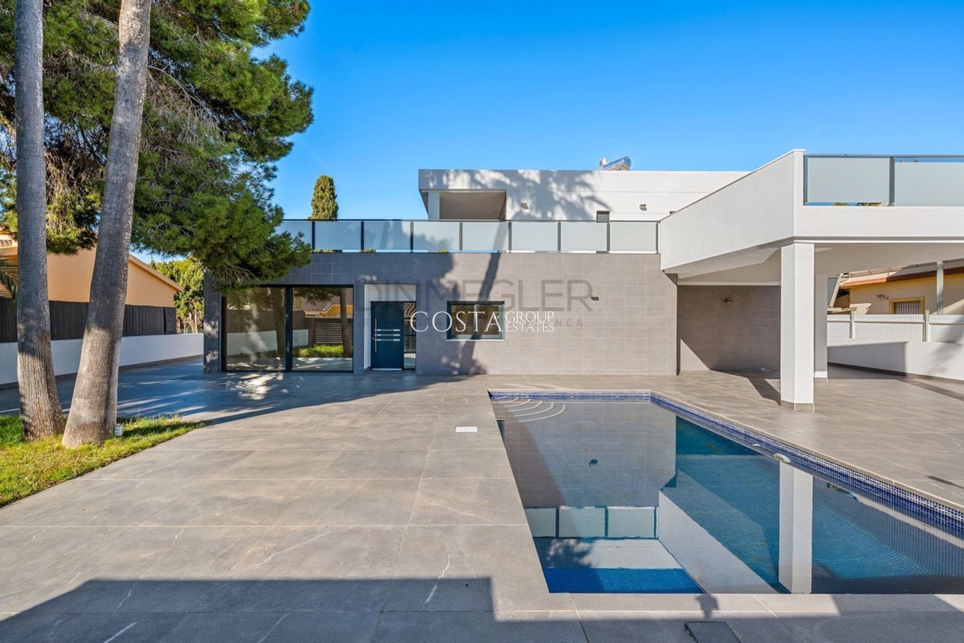 Herverkoop - Villa -
Orihuela Costa - Campoamor