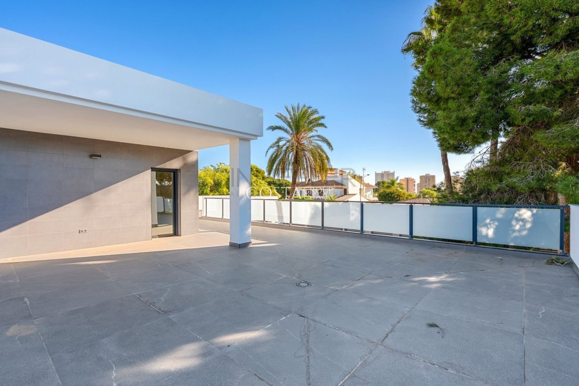 Herverkoop - Villa -
Orihuela Costa - Campoamor