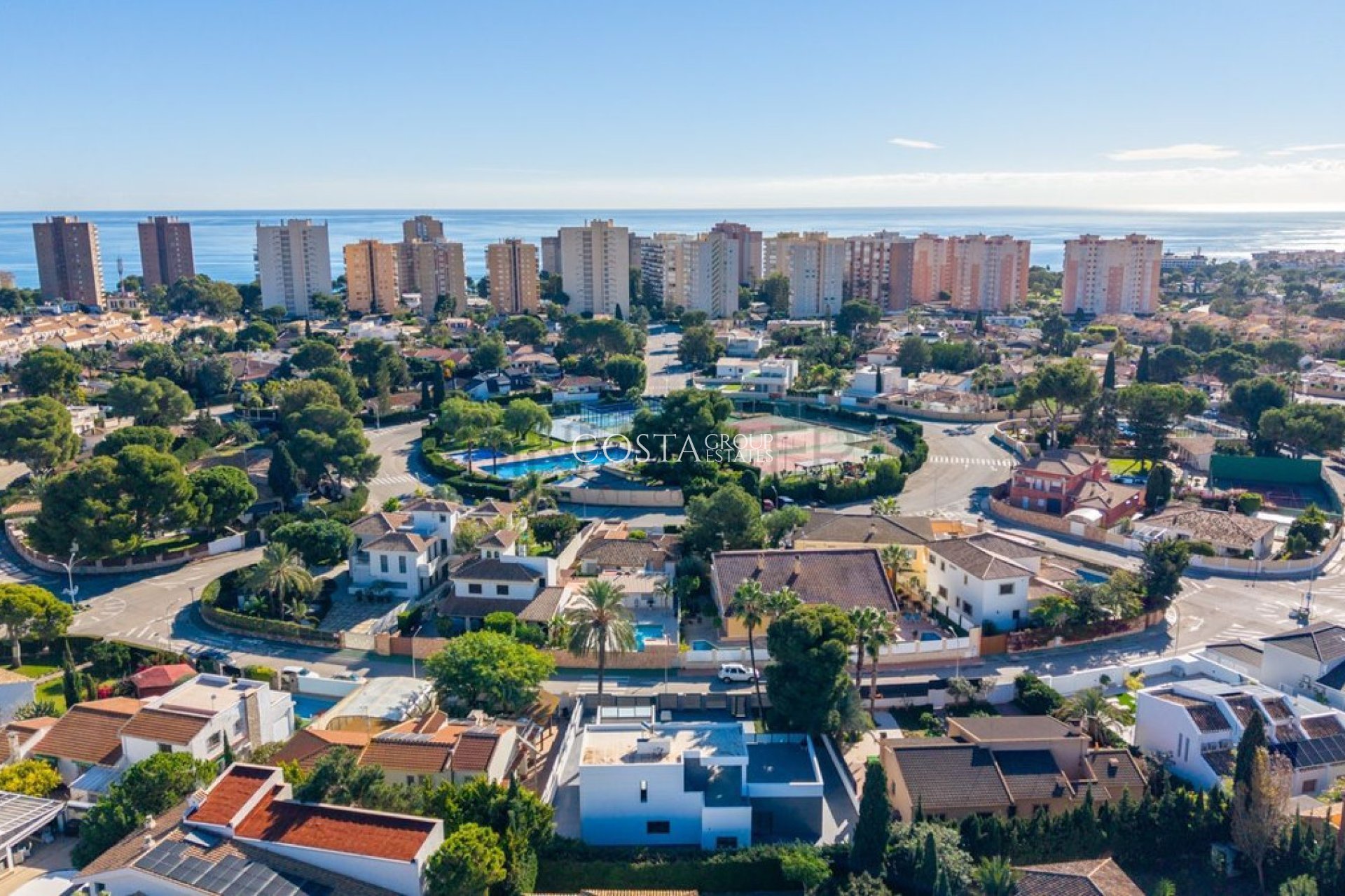 Herverkoop - Villa -
Orihuela Costa - Campoamor