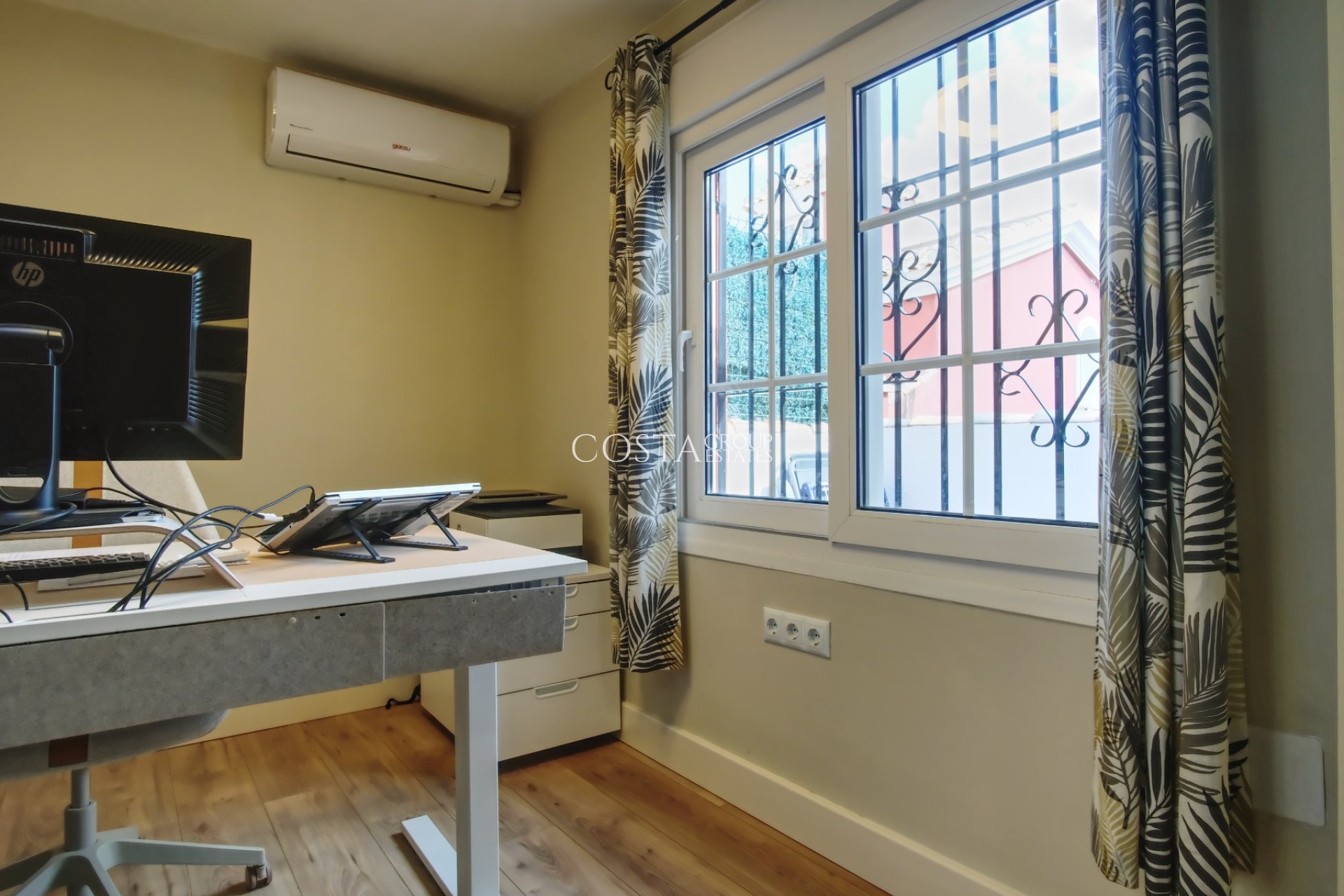 Herverkoop - Villa -
Orihuela Costa - Costa Blanca South