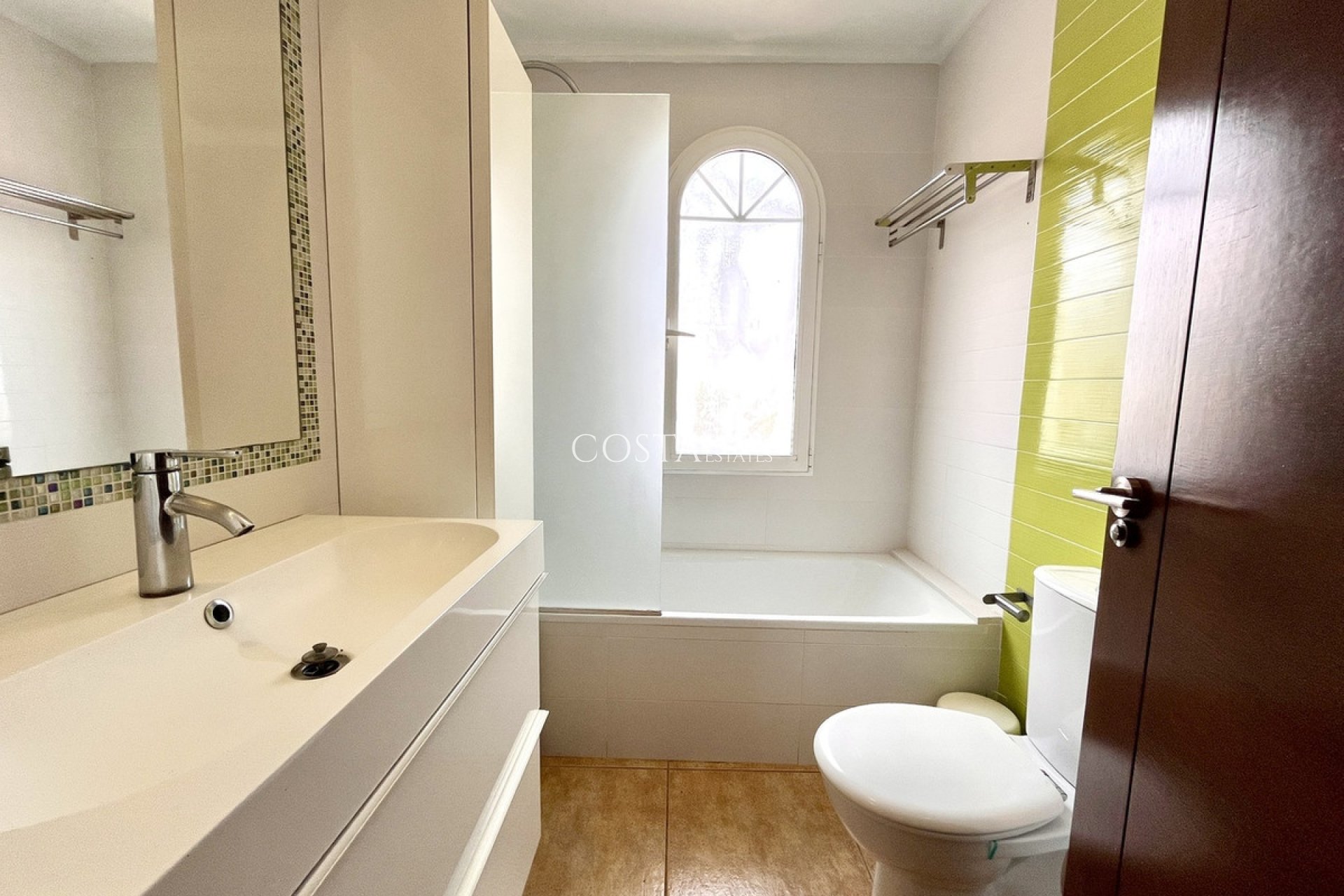 Herverkoop - Villa -
Orihuela Costa - La Zenia