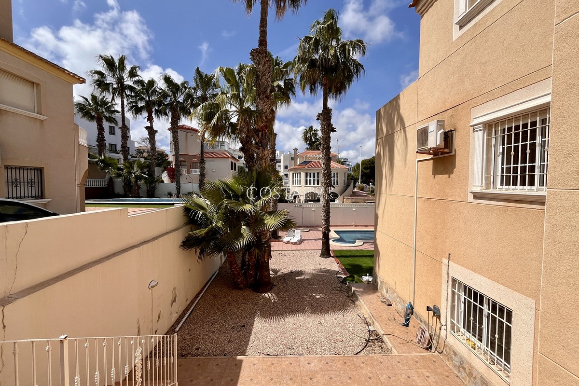 Herverkoop - Villa -
Orihuela Costa - La Zenia
