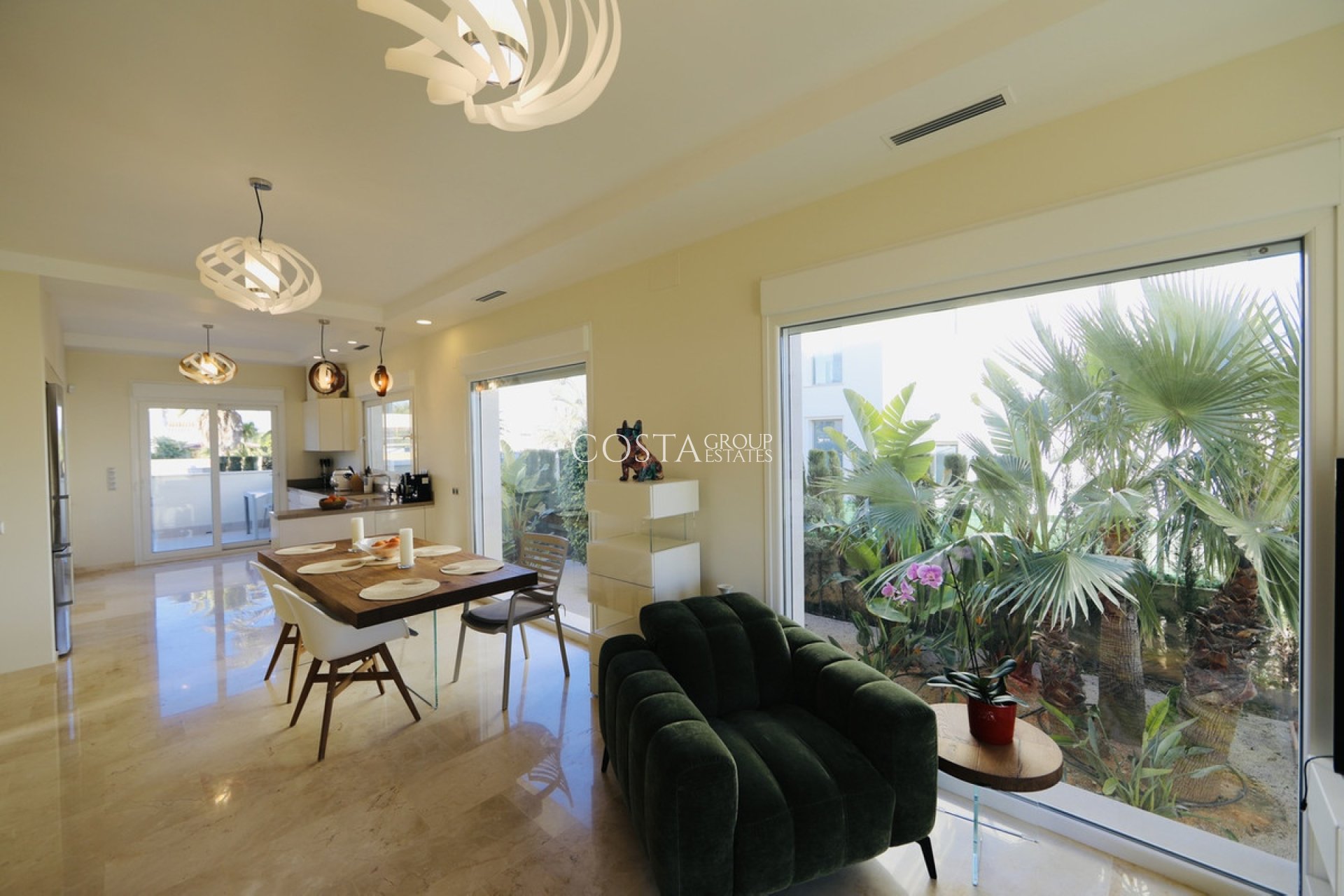 Herverkoop - Villa -
Orihuela Costa - La Zenia