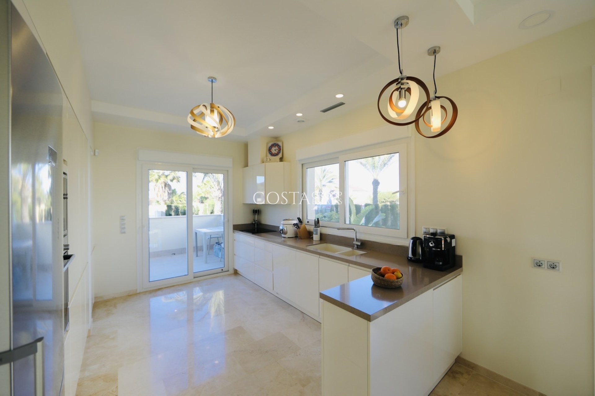 Herverkoop - Villa -
Orihuela Costa - La Zenia