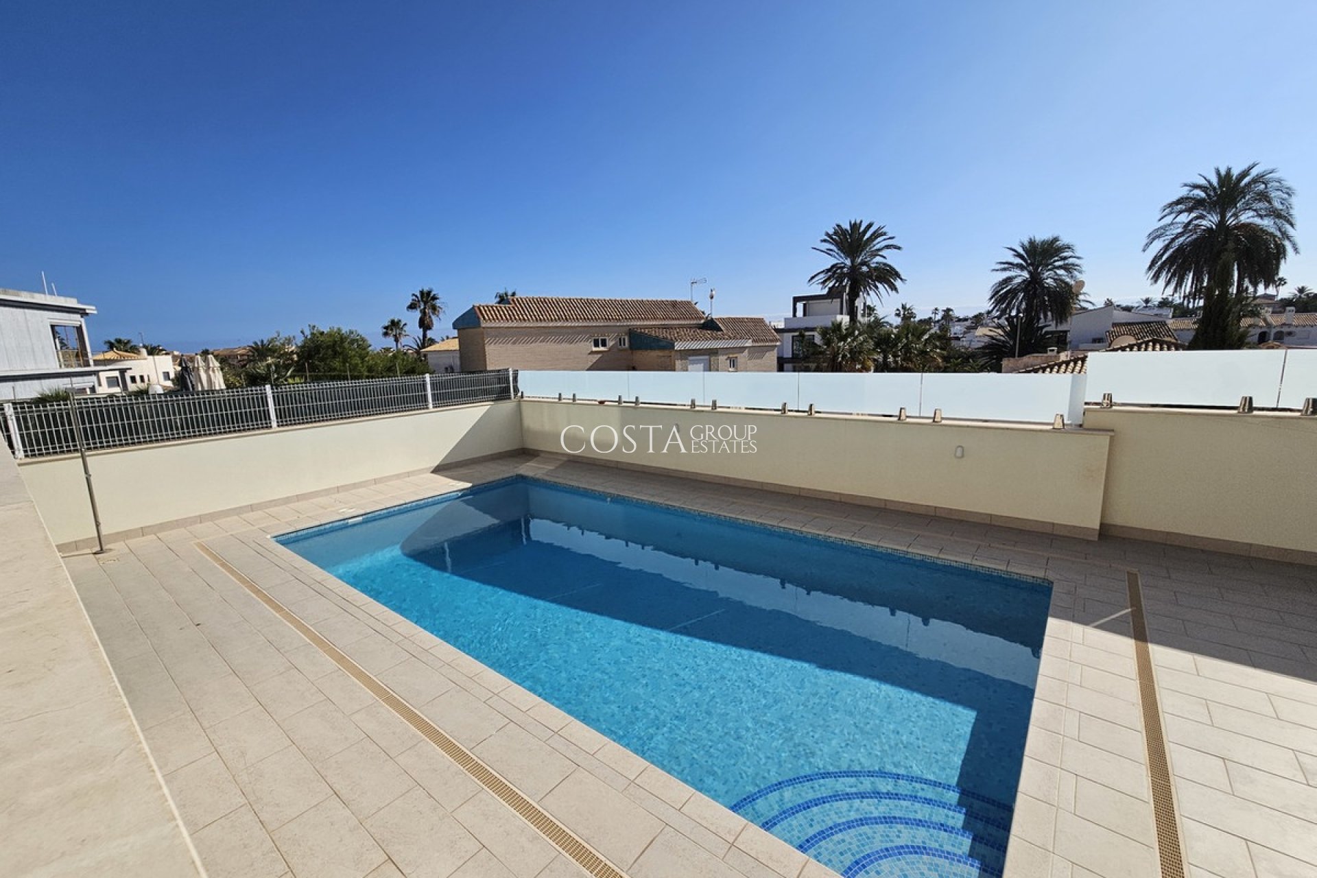 Herverkoop - Villa -
Orihuela Costa - La Zenia