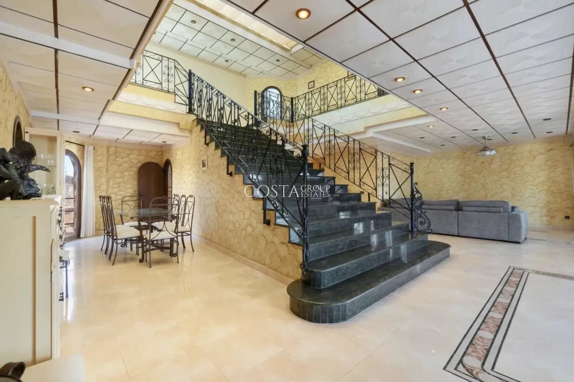 Herverkoop - Villa -
Orihuela Costa - La Zenia