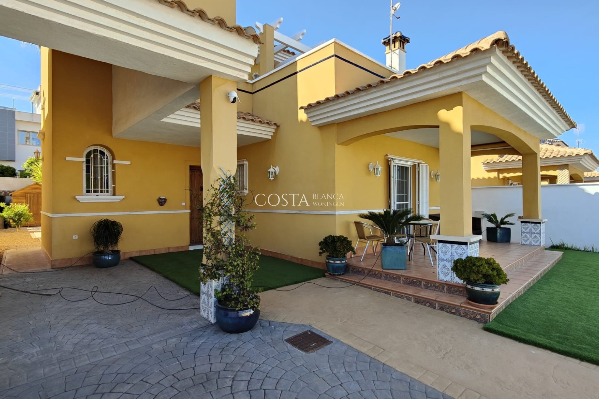 Herverkoop - Villa -
Orihuela Costa - La Zenia
