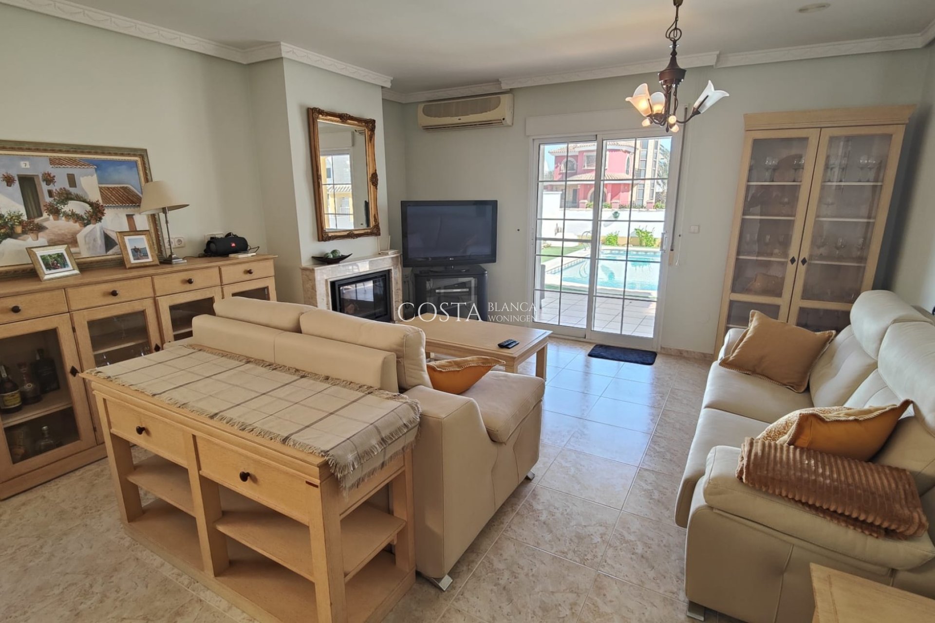 Herverkoop - Villa -
Orihuela Costa - La Zenia