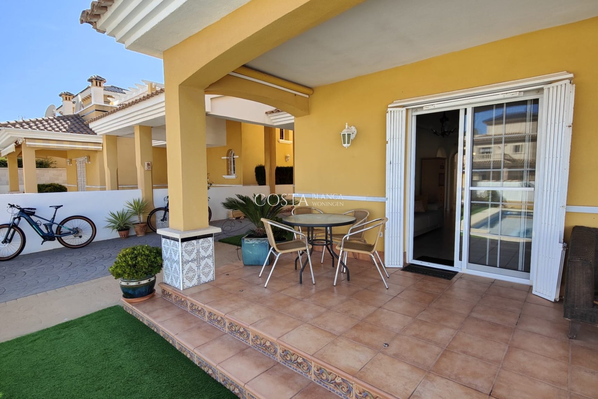 Herverkoop - Villa -
Orihuela Costa - La Zenia