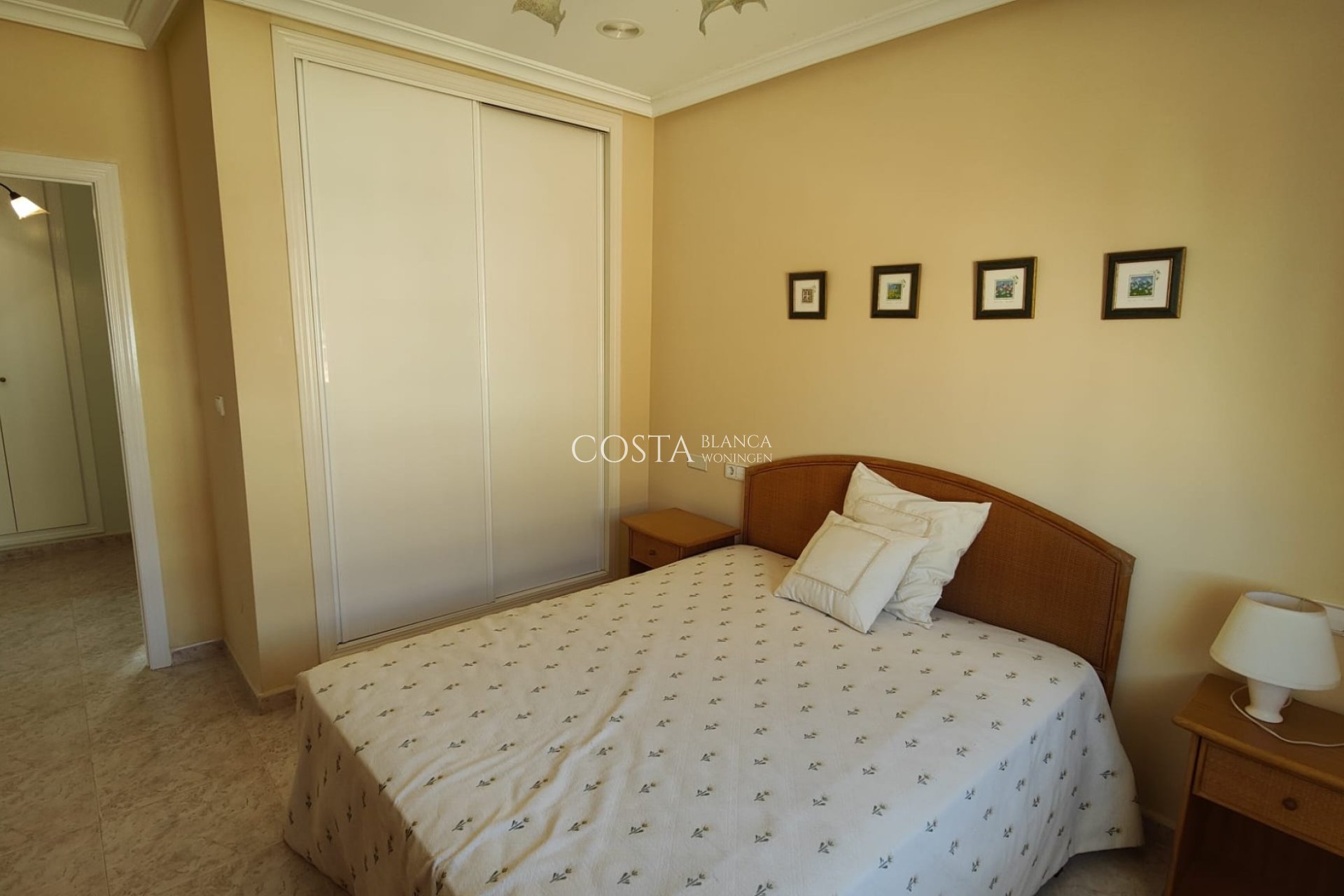 Herverkoop - Villa -
Orihuela Costa - La Zenia
