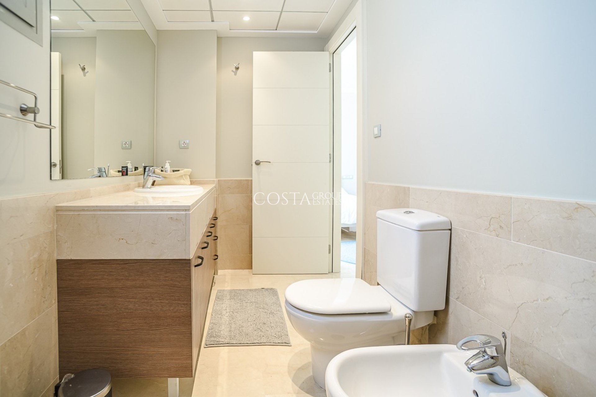 Herverkoop - Villa -
Orihuela Costa - Las Colinas Golf