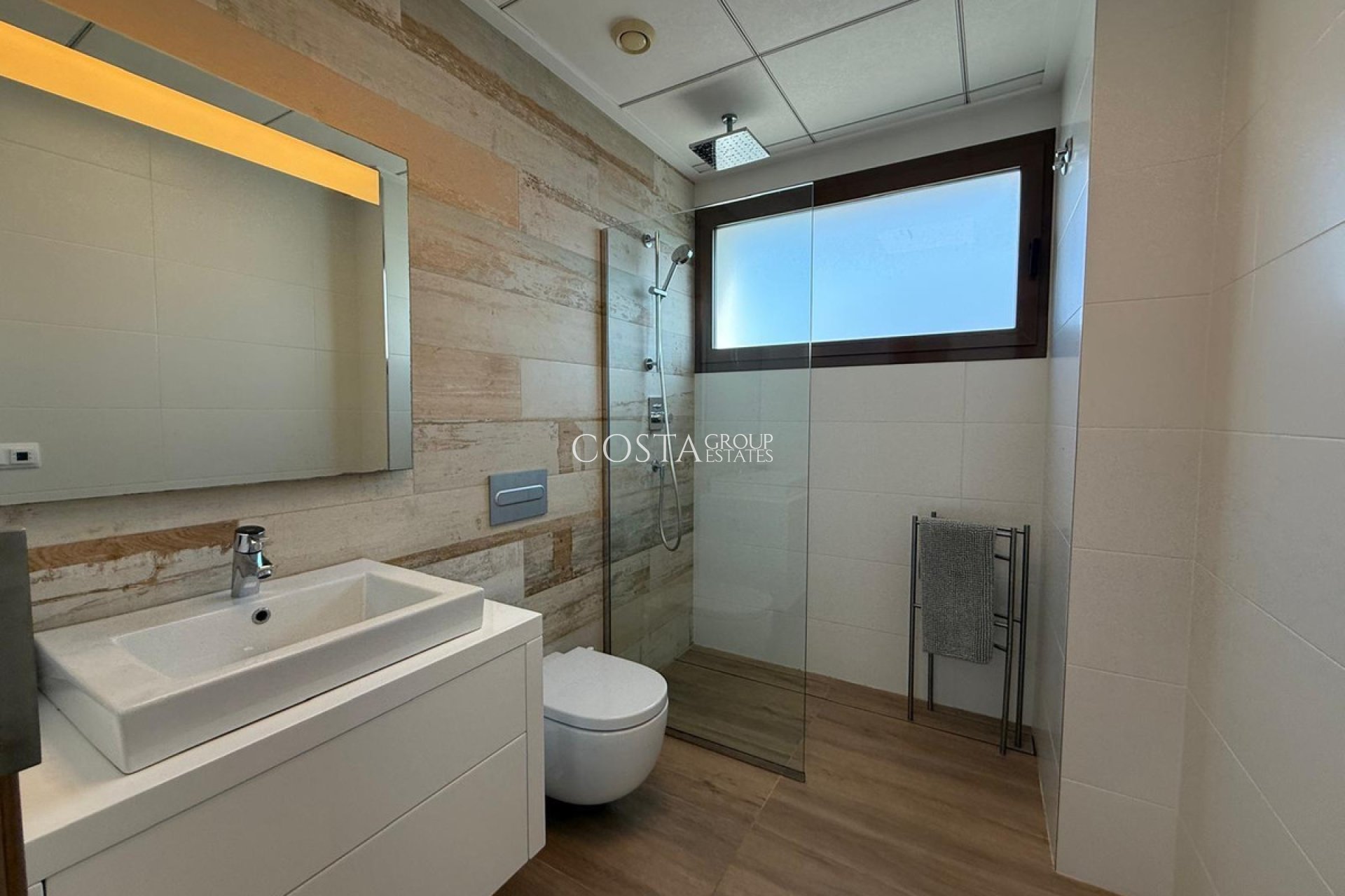 Herverkoop - Villa -
Orihuela Costa - Las Colinas Golf