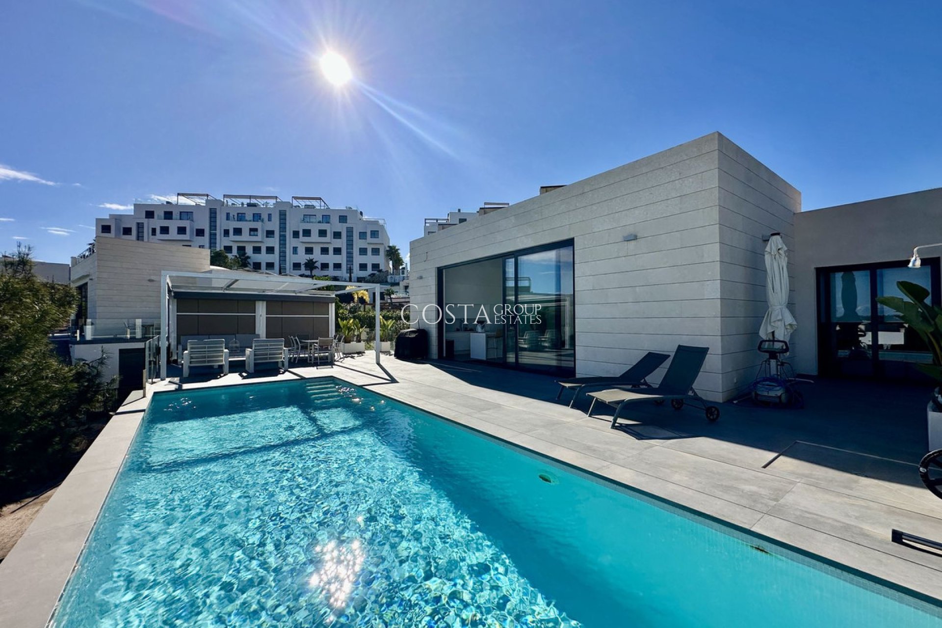 Herverkoop - Villa -
Orihuela Costa - Las Colinas Golf