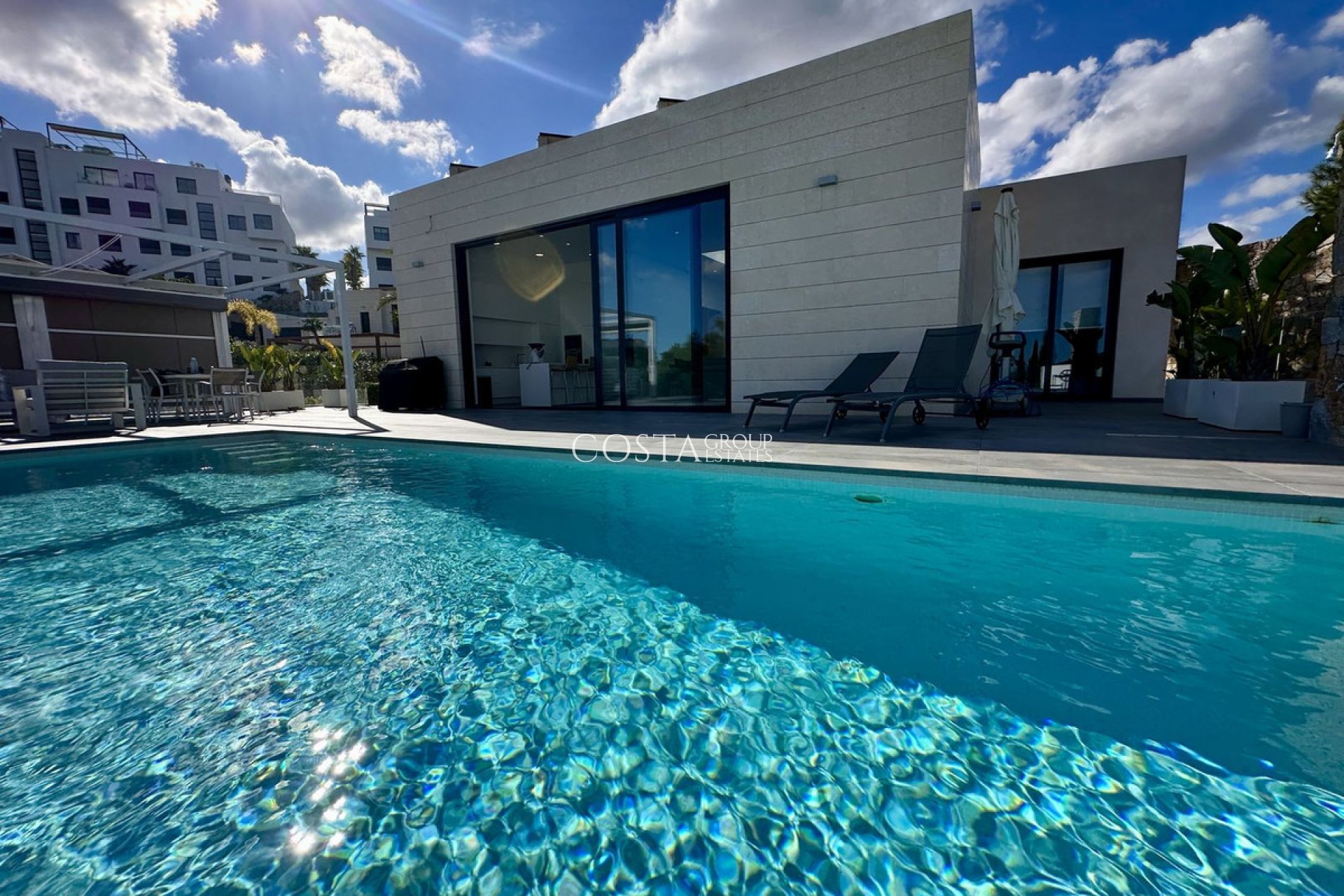 Herverkoop - Villa -
Orihuela Costa - Las Colinas Golf