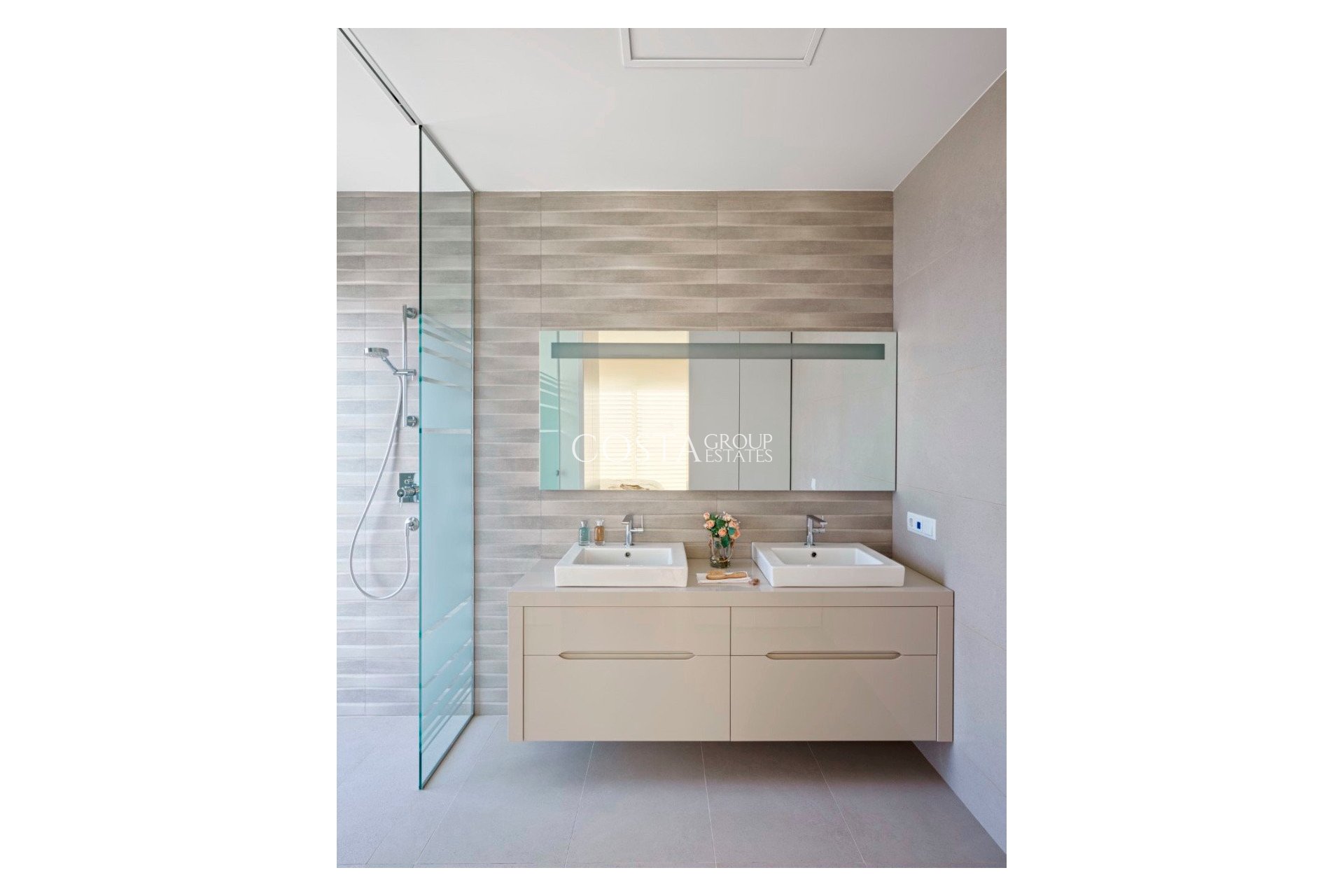 Herverkoop - Villa -
Orihuela Costa - Las Colinas Golf