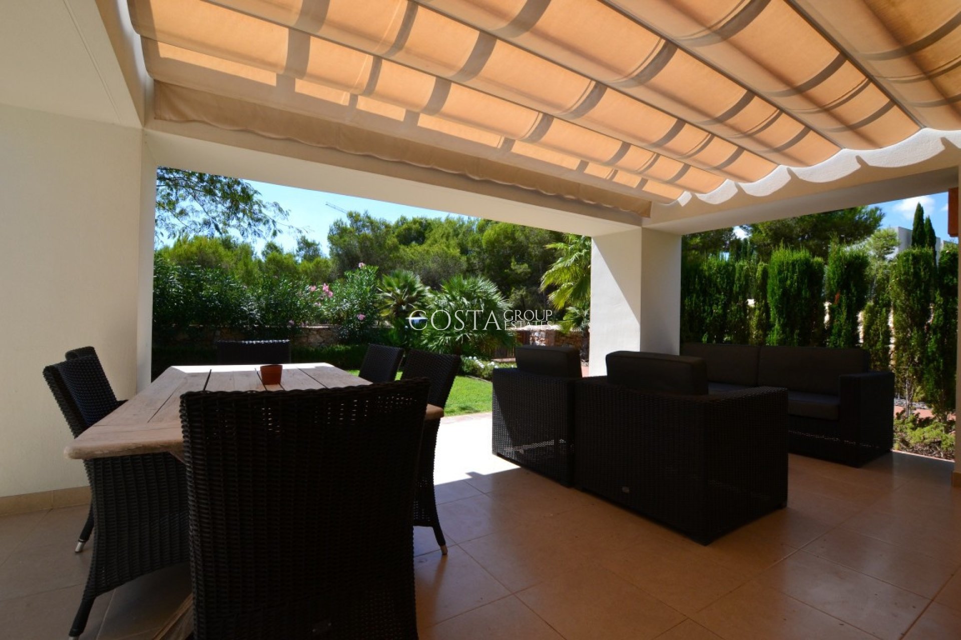 Herverkoop - Villa -
Orihuela Costa - Las Colinas Golf