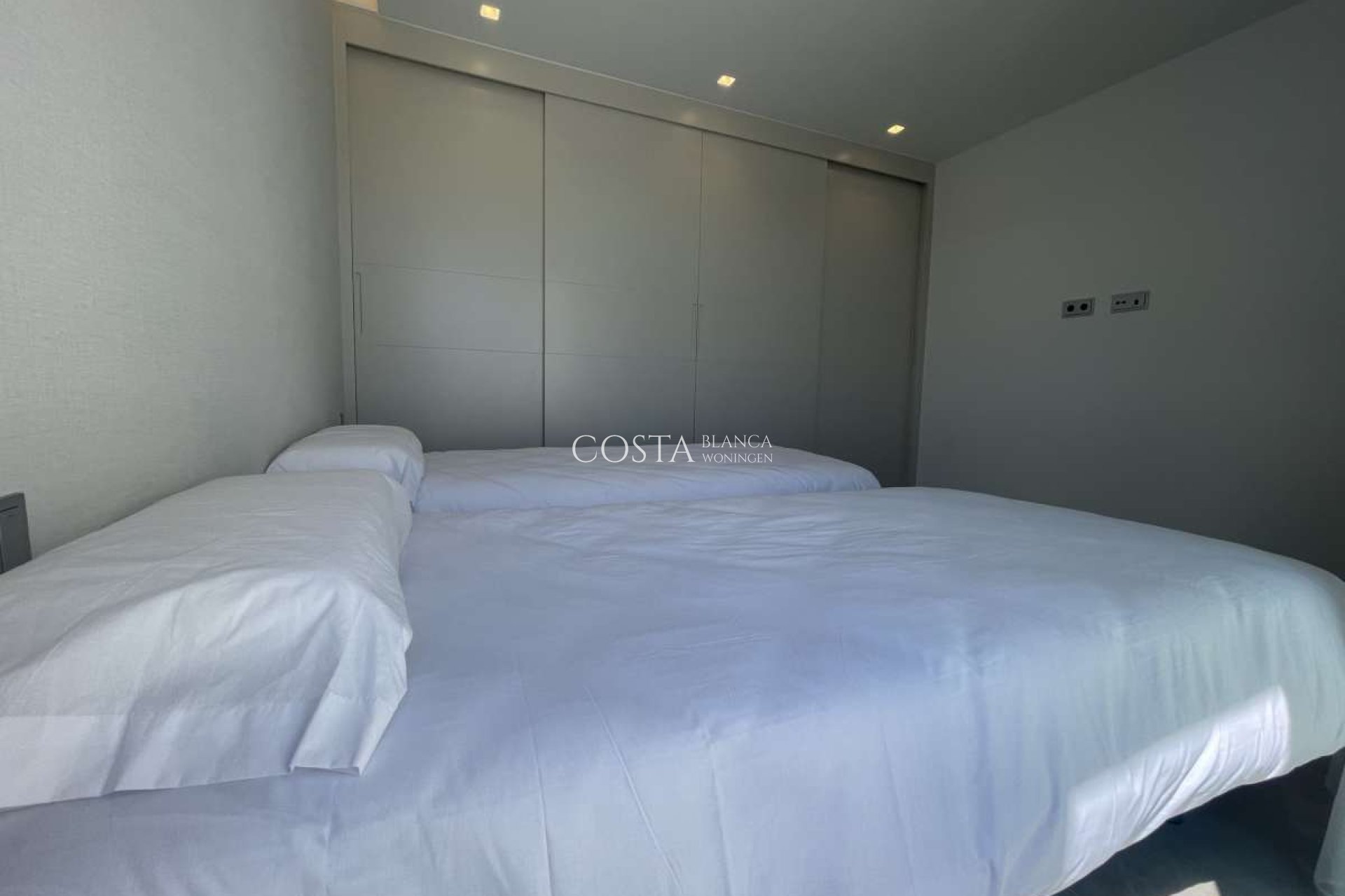 Herverkoop - Villa -
Orihuela Costa - Las Colinas Golf