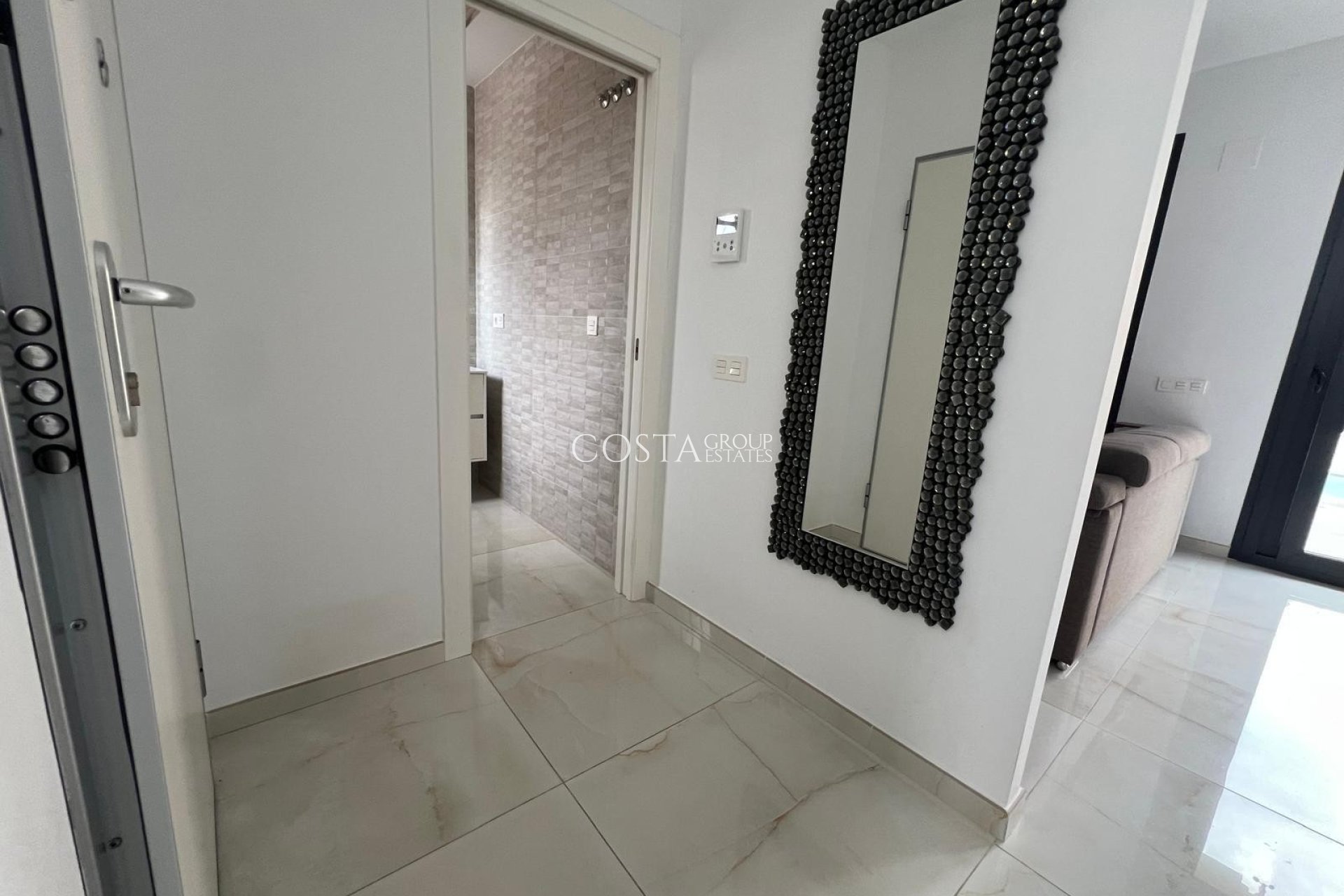 Herverkoop - Villa -
Orihuela Costa - Lomas De Cabo Roig