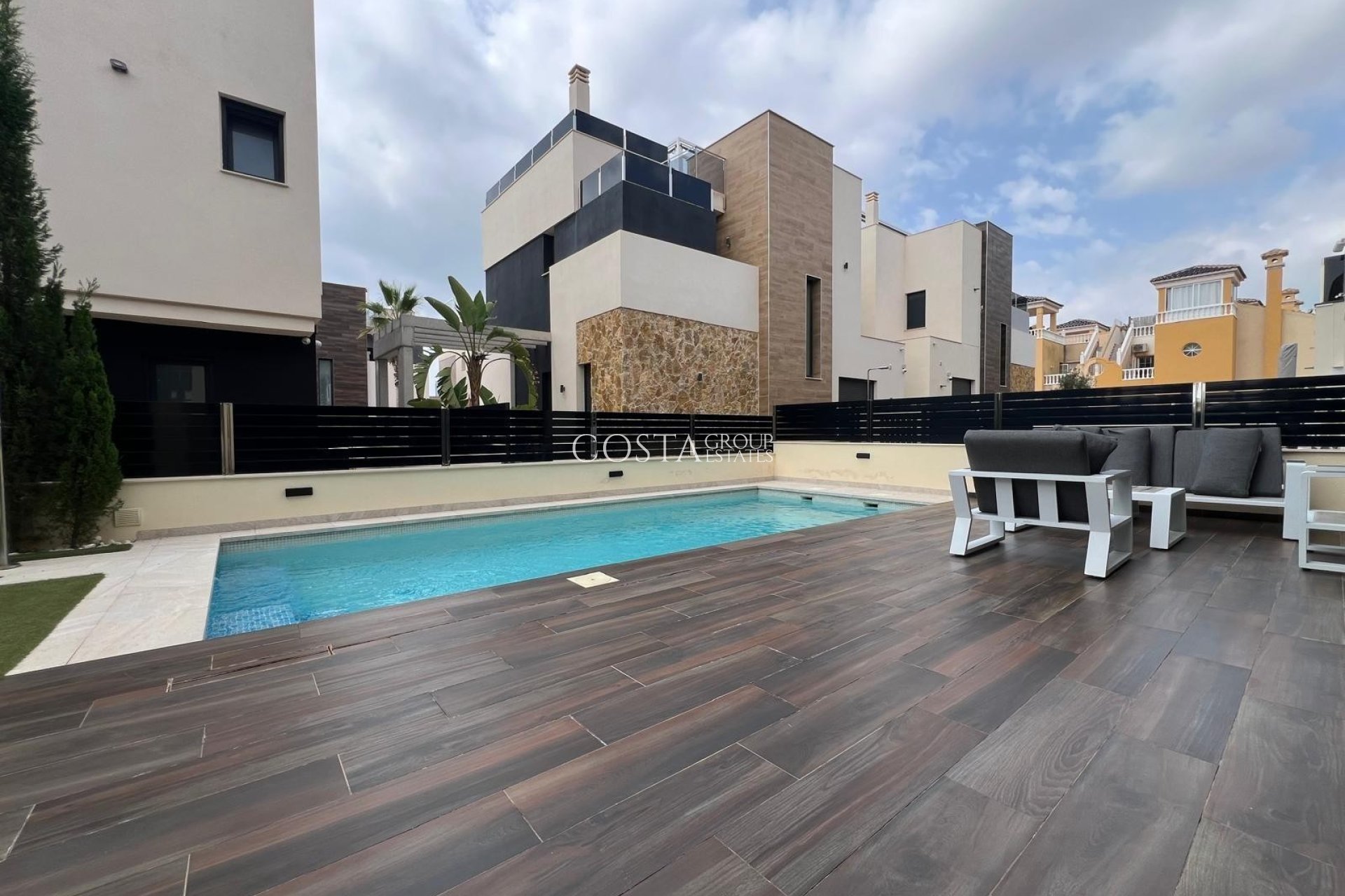 Herverkoop - Villa -
Orihuela Costa - Lomas De Cabo Roig