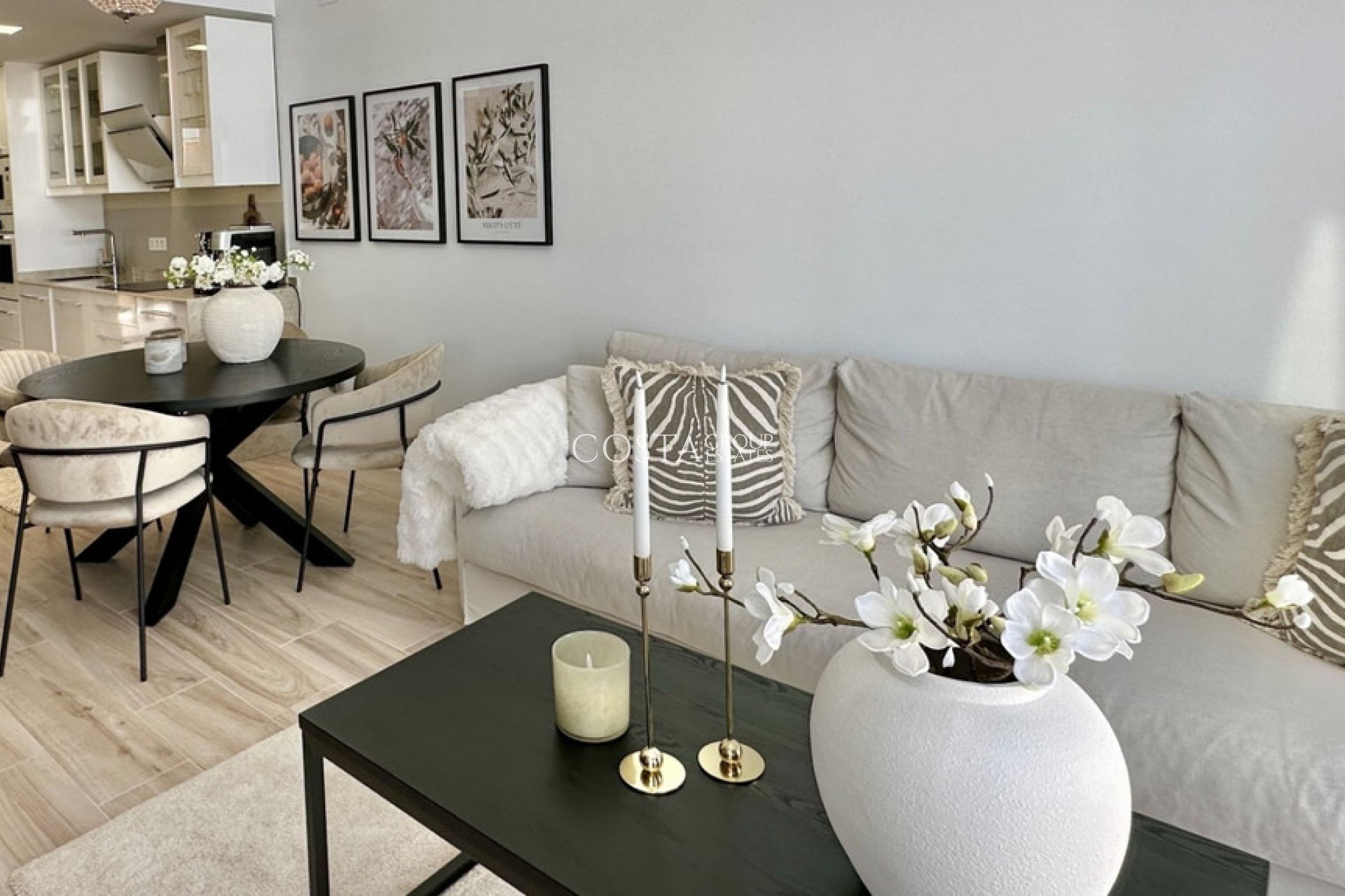 Herverkoop - Villa -
Orihuela Costa - Lomas de Cabo Roig