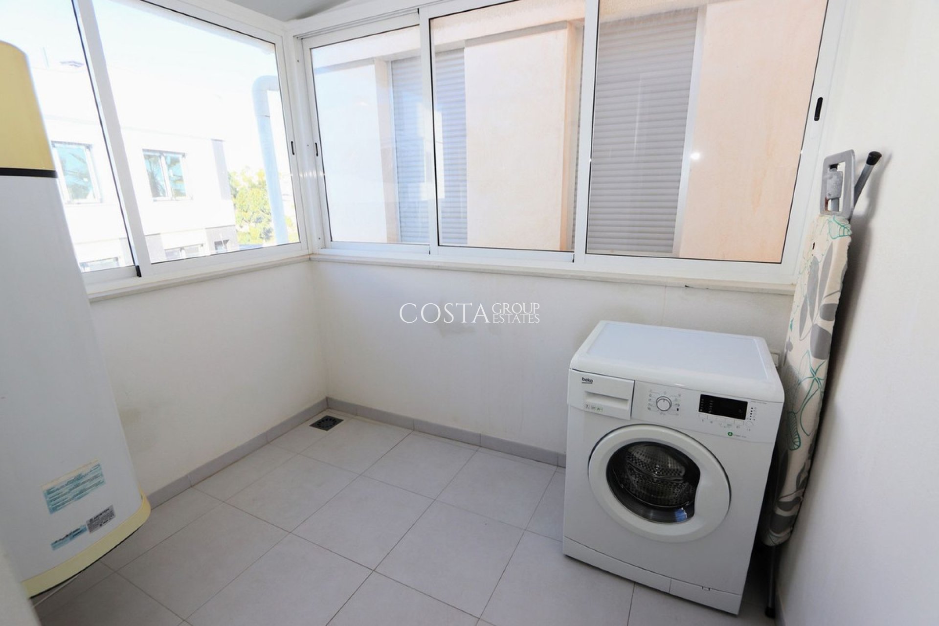 Herverkoop - Villa -
Orihuela Costa - Lomas de Cabo Roig