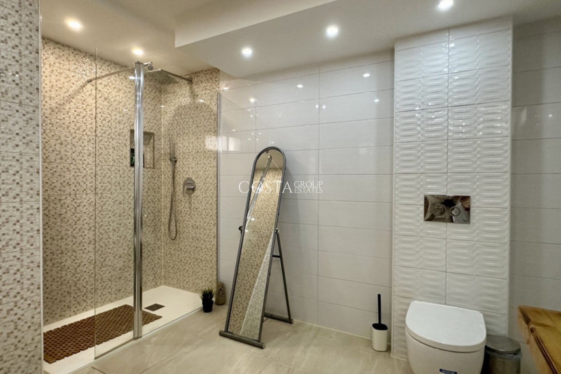 Herverkoop - Villa -
Orihuela Costa - Los Altos