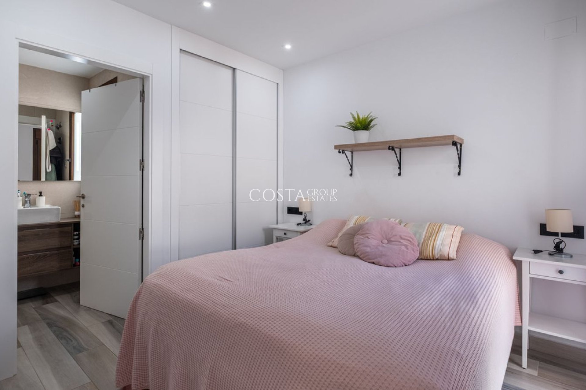 Herverkoop - Villa -
Orihuela Costa - Los Balcones