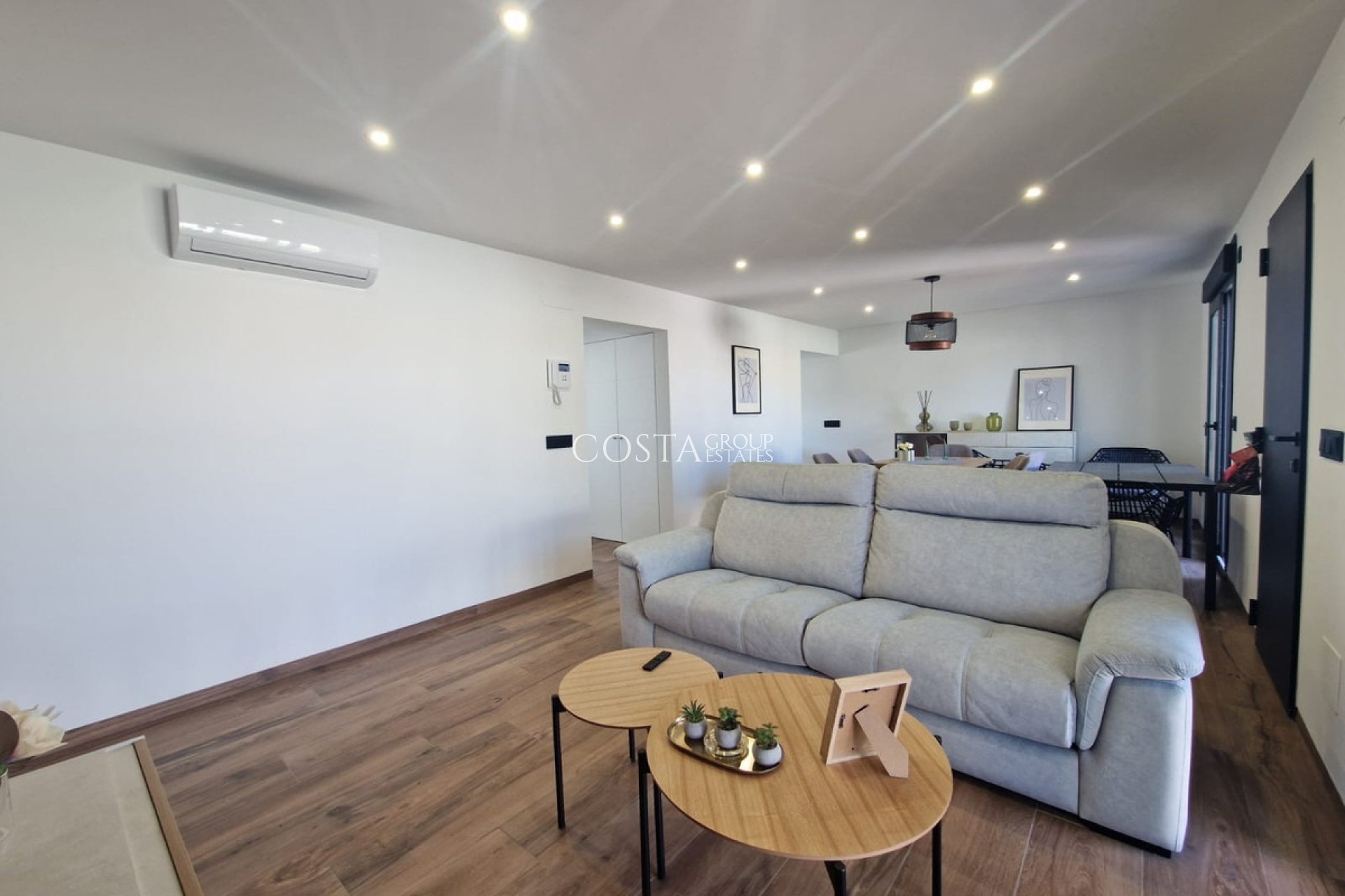 Herverkoop - Villa -
Orihuela Costa - Los Balcones