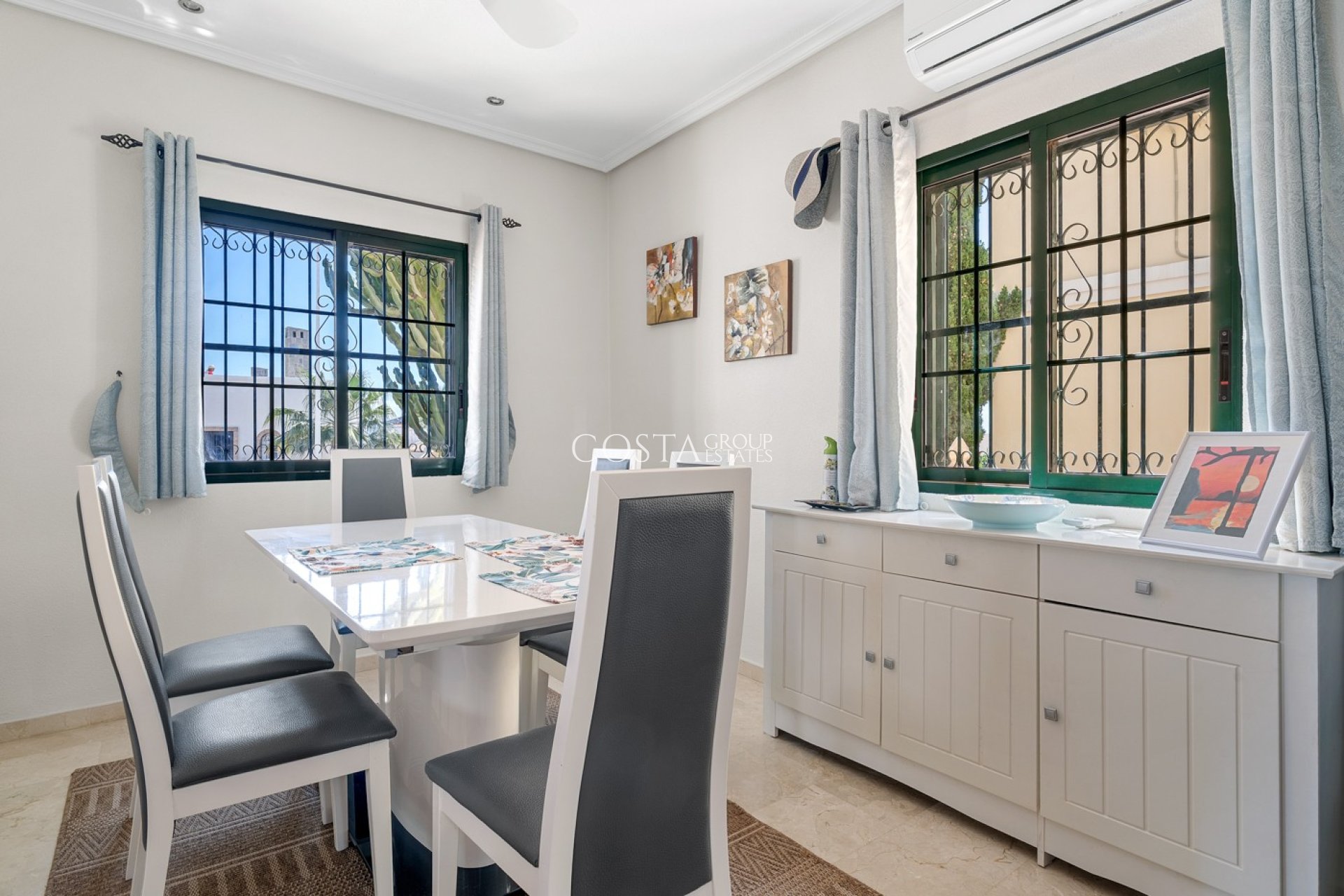 Herverkoop - Villa -
Orihuela Costa - Los Dolses