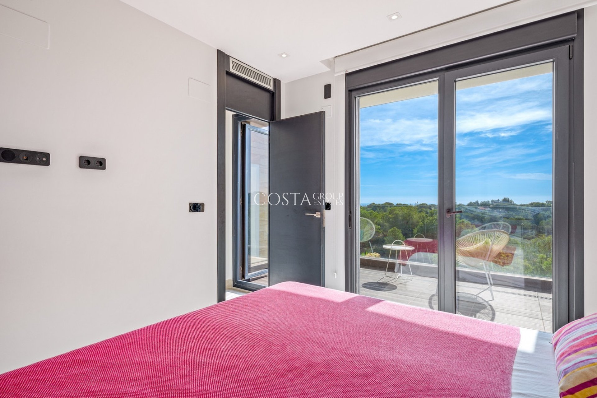 Herverkoop - Villa -
Orihuela Costa - Los Dolses