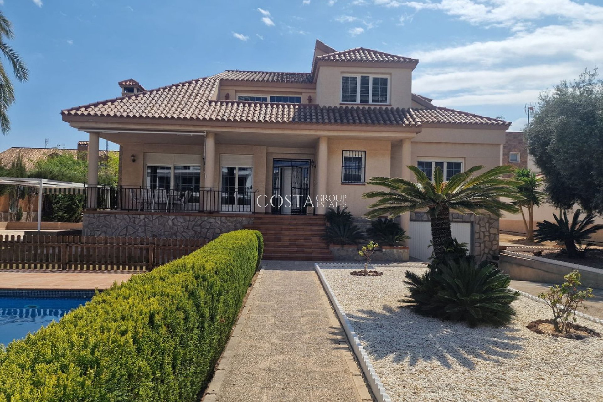 Herverkoop - Villa -
Orihuela Costa - Mil Palmeras