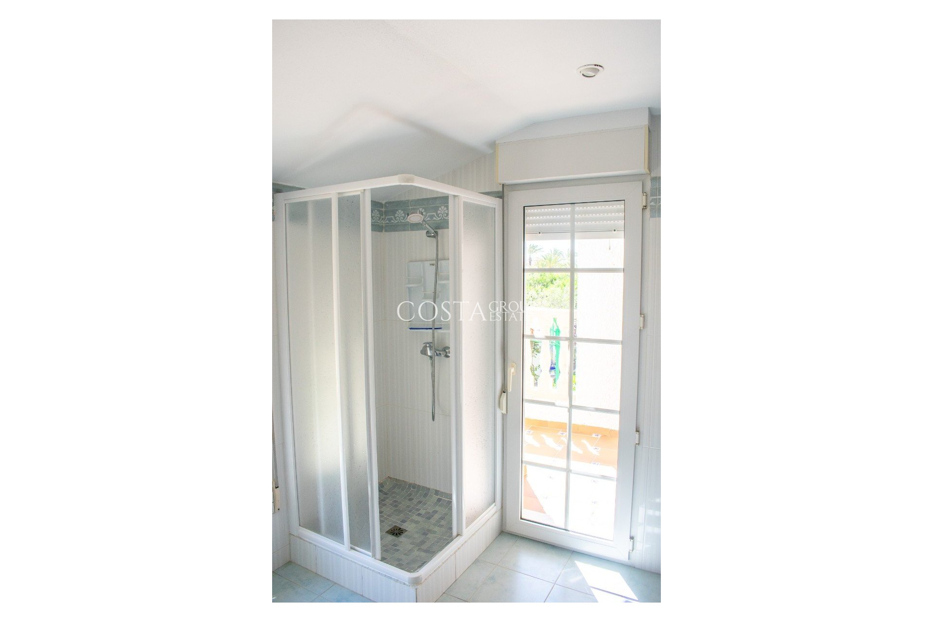 Herverkoop - Villa -
Orihuela Costa - MUY CERCA DE LA PLAYA