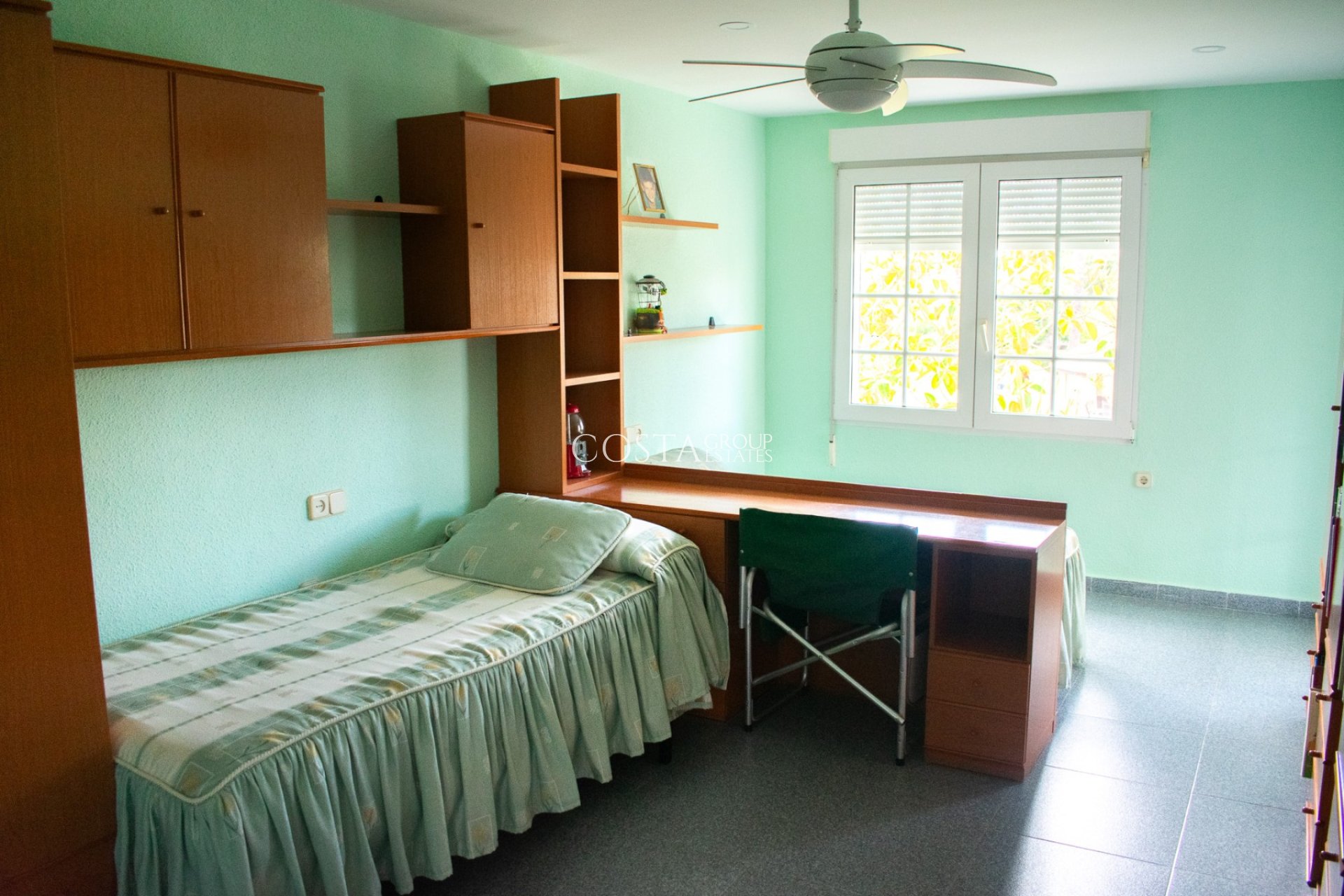 Herverkoop - Villa -
Orihuela Costa - MUY CERCA DE LA PLAYA