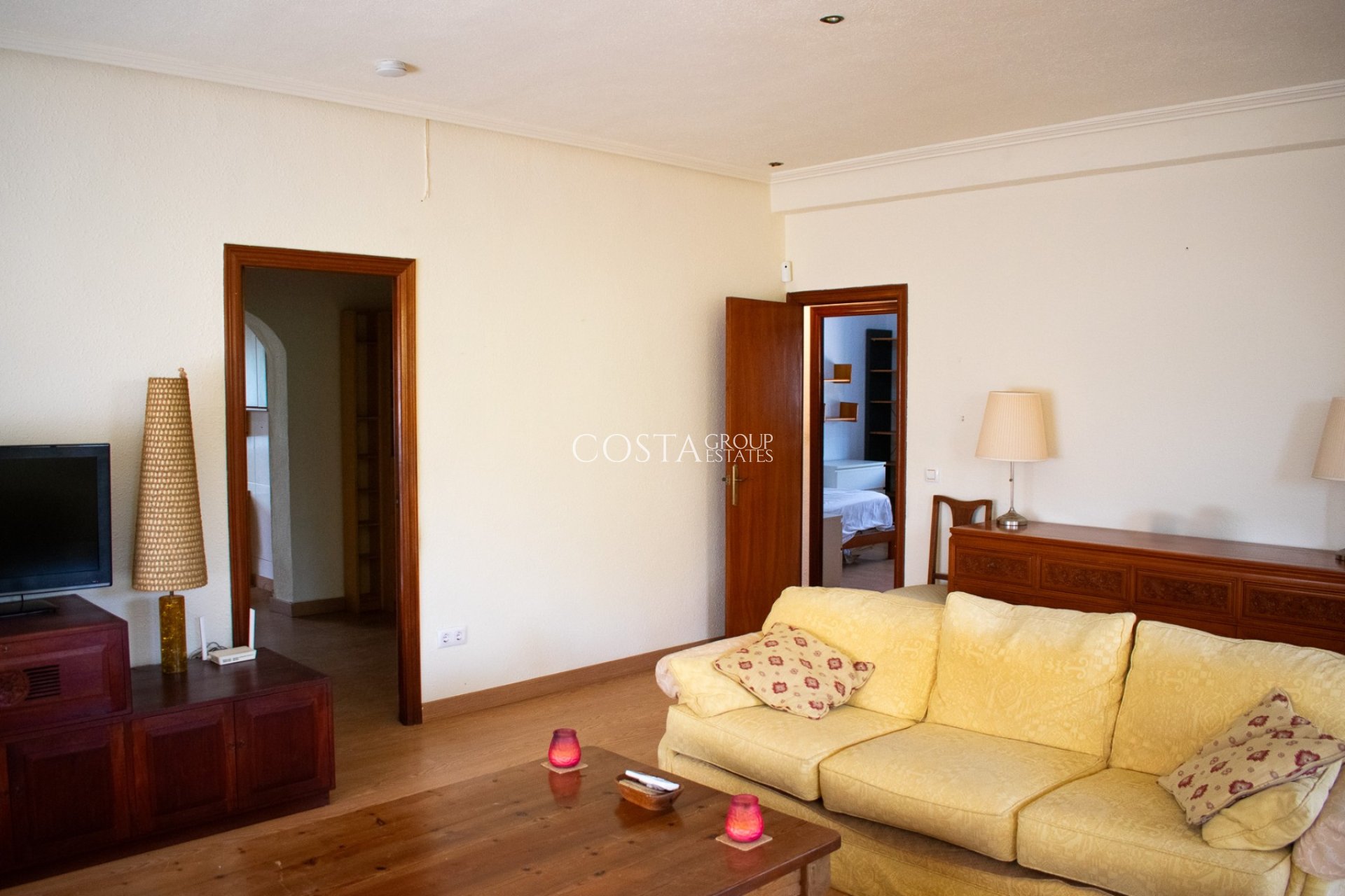 Herverkoop - Villa -
Orihuela Costa - MUY CERCA DE LA PLAYA