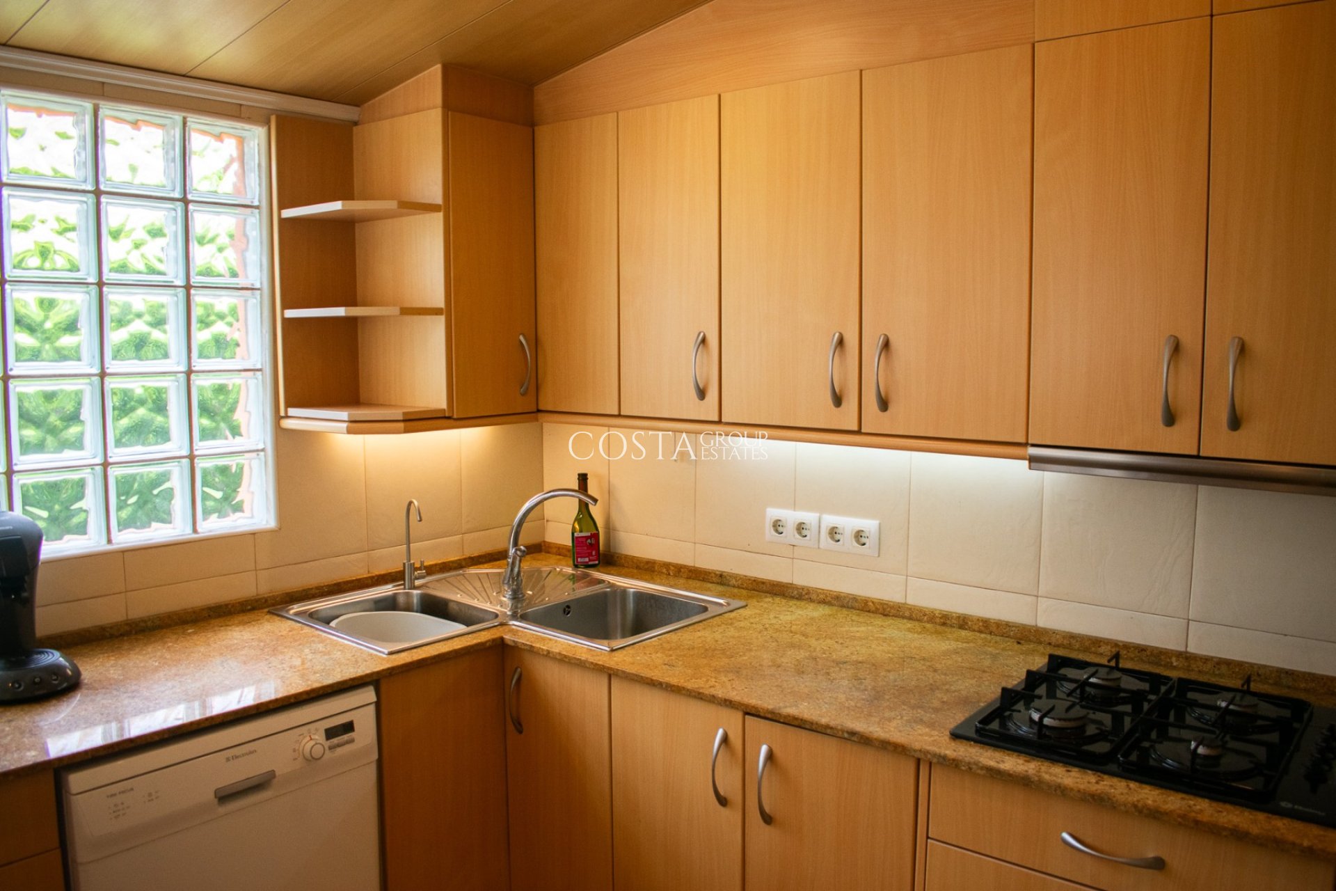 Herverkoop - Villa -
Orihuela Costa - MUY CERCA DE LA PLAYA