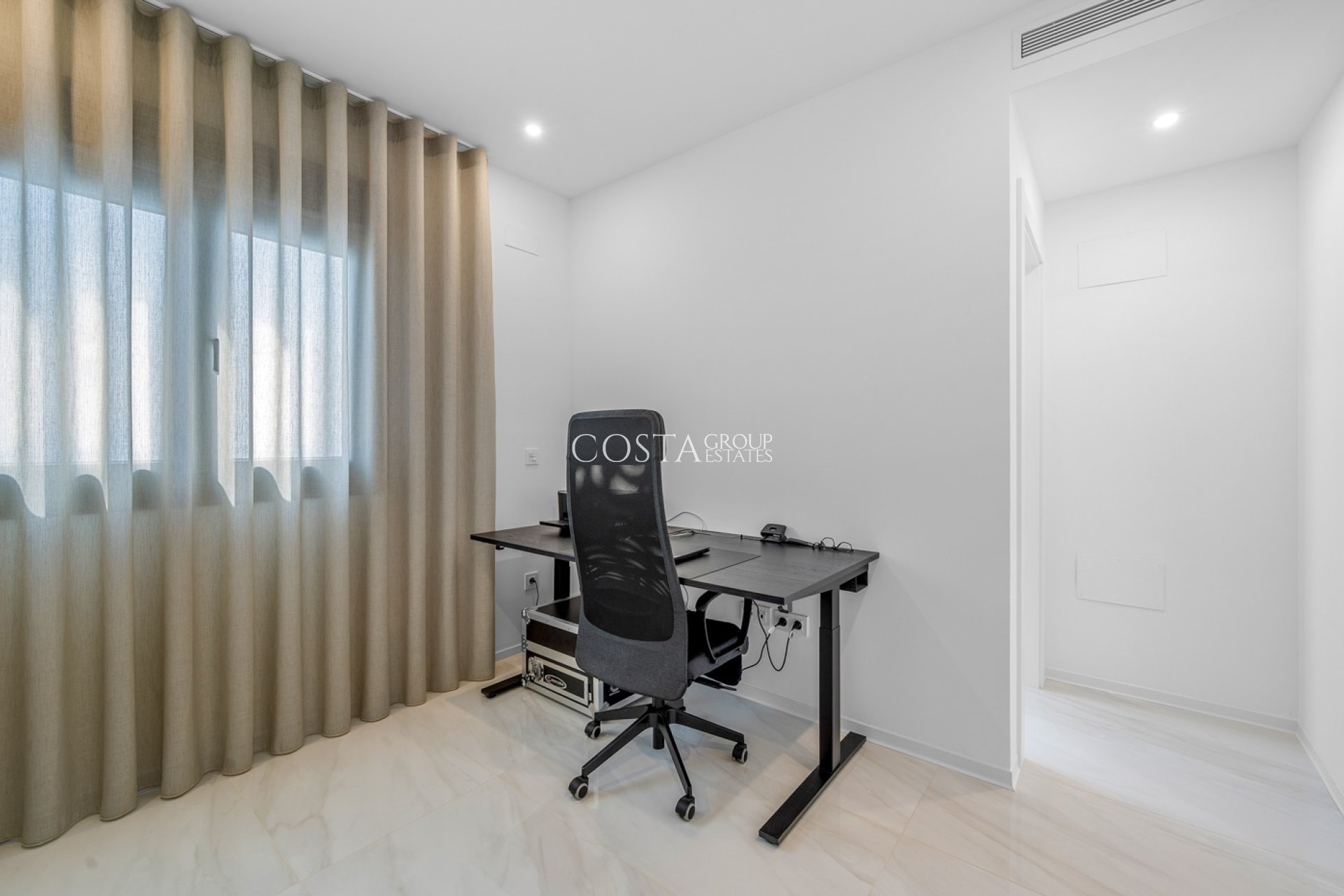 Herverkoop - Villa -
Orihuela Costa - Orihuela