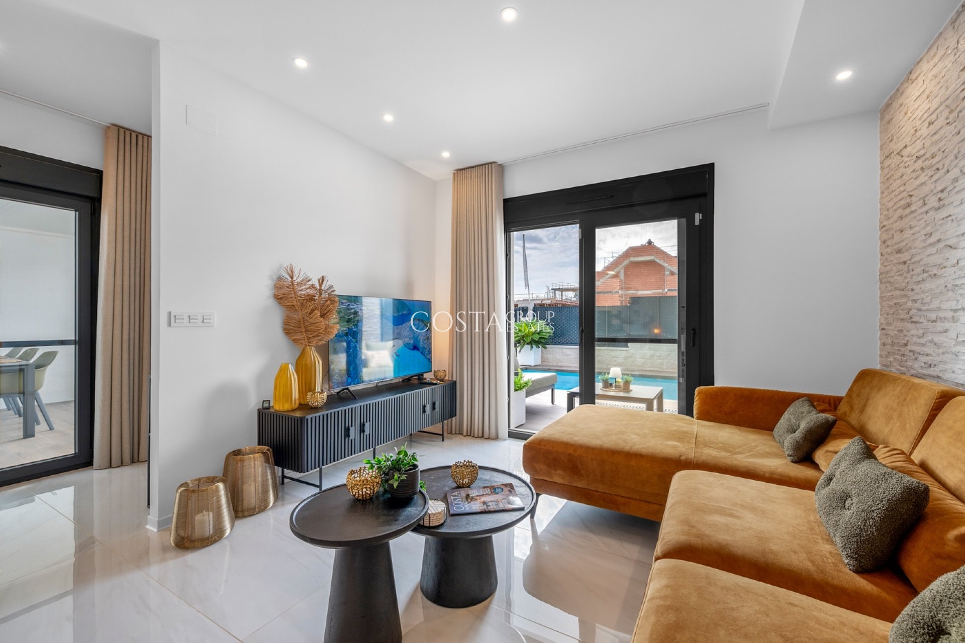 Herverkoop - Villa -
Orihuela Costa - Orihuela